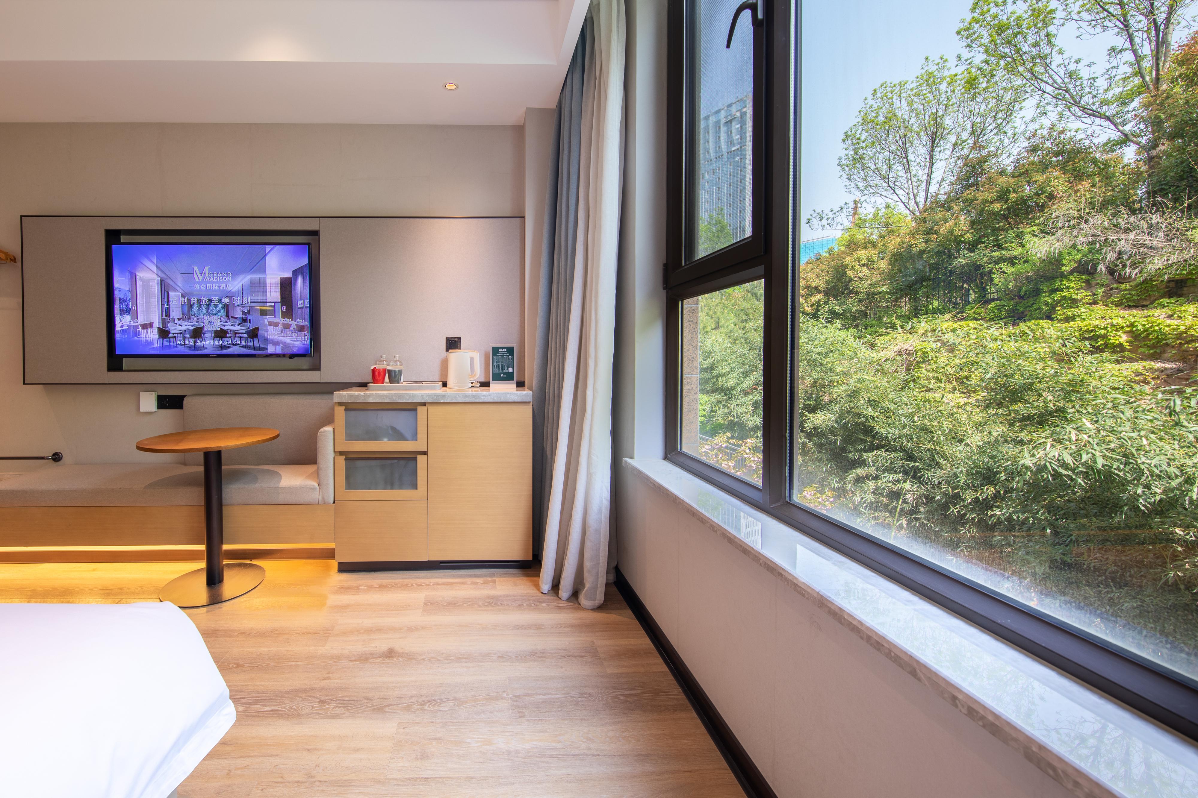 Double Inner-superior