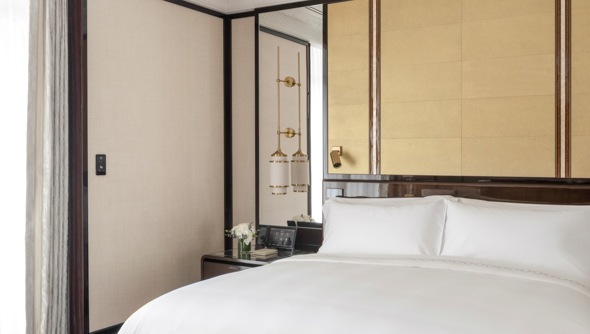 Double Deluxe King Bed