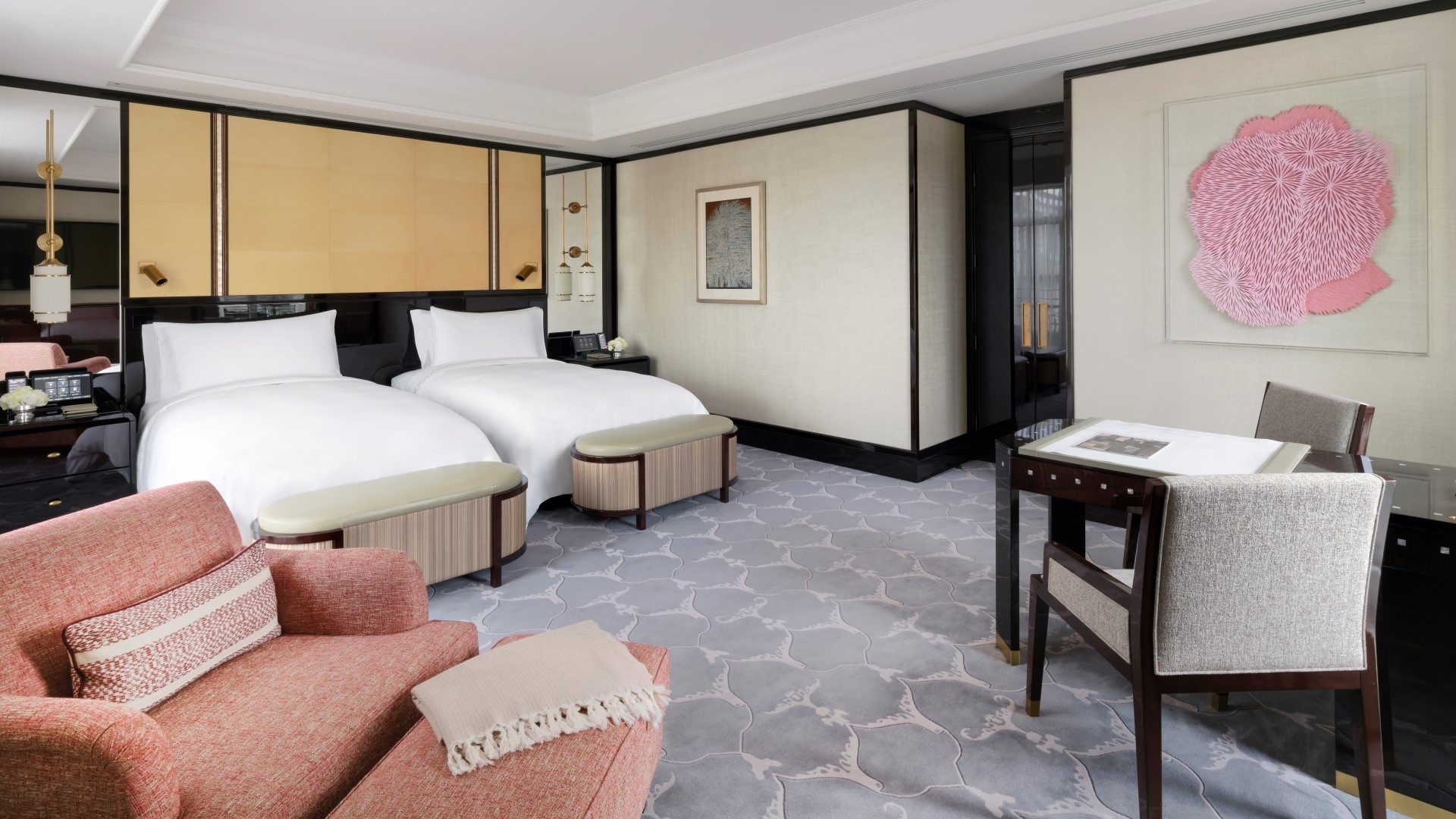 Double Deluxe King Bed