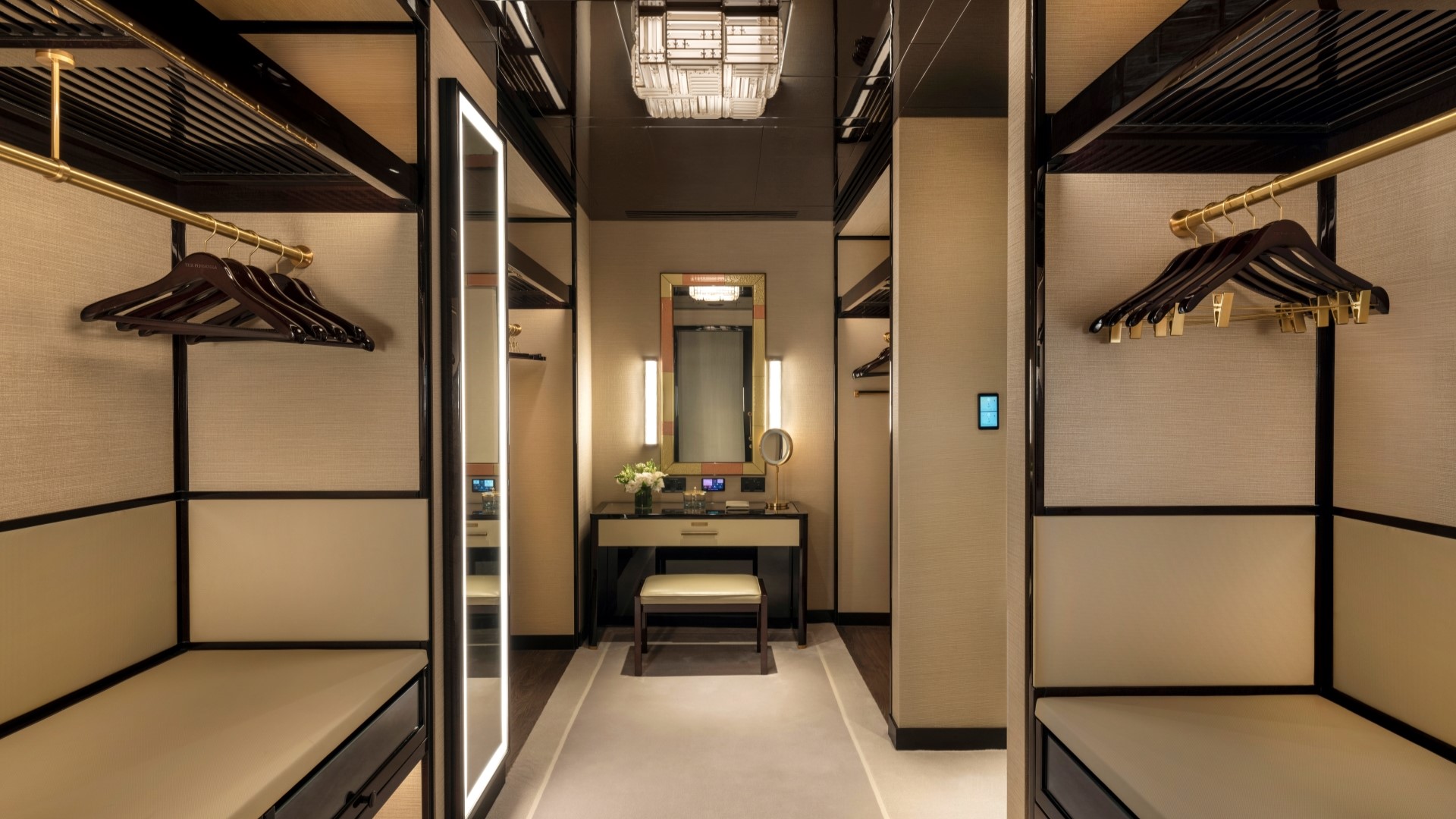 Suite Deluxe with Balcony