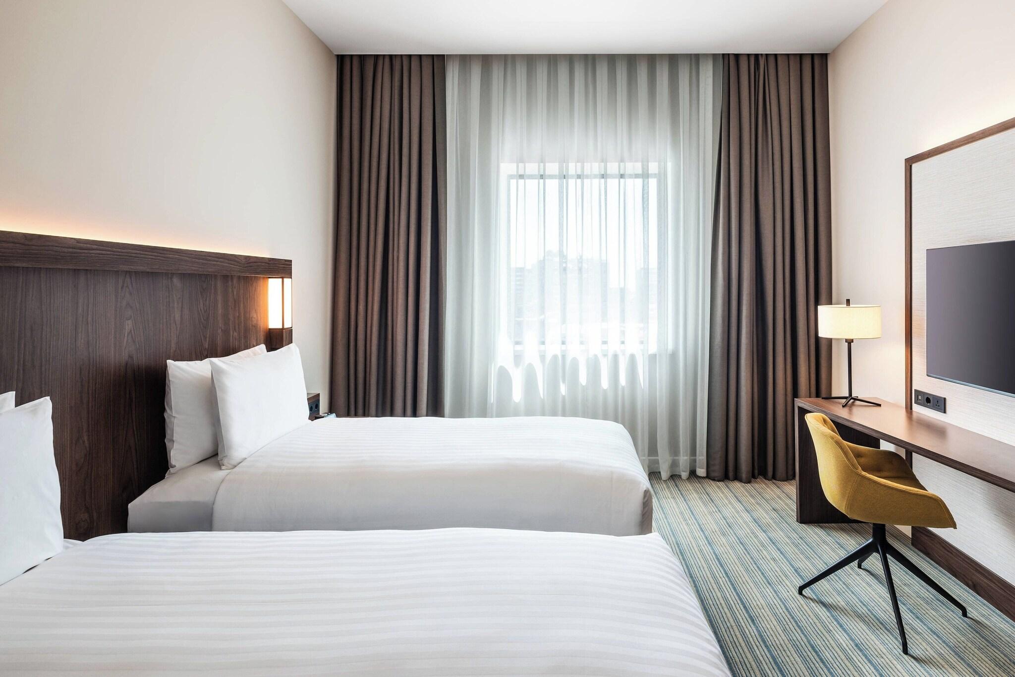 Twin Superior Garden View