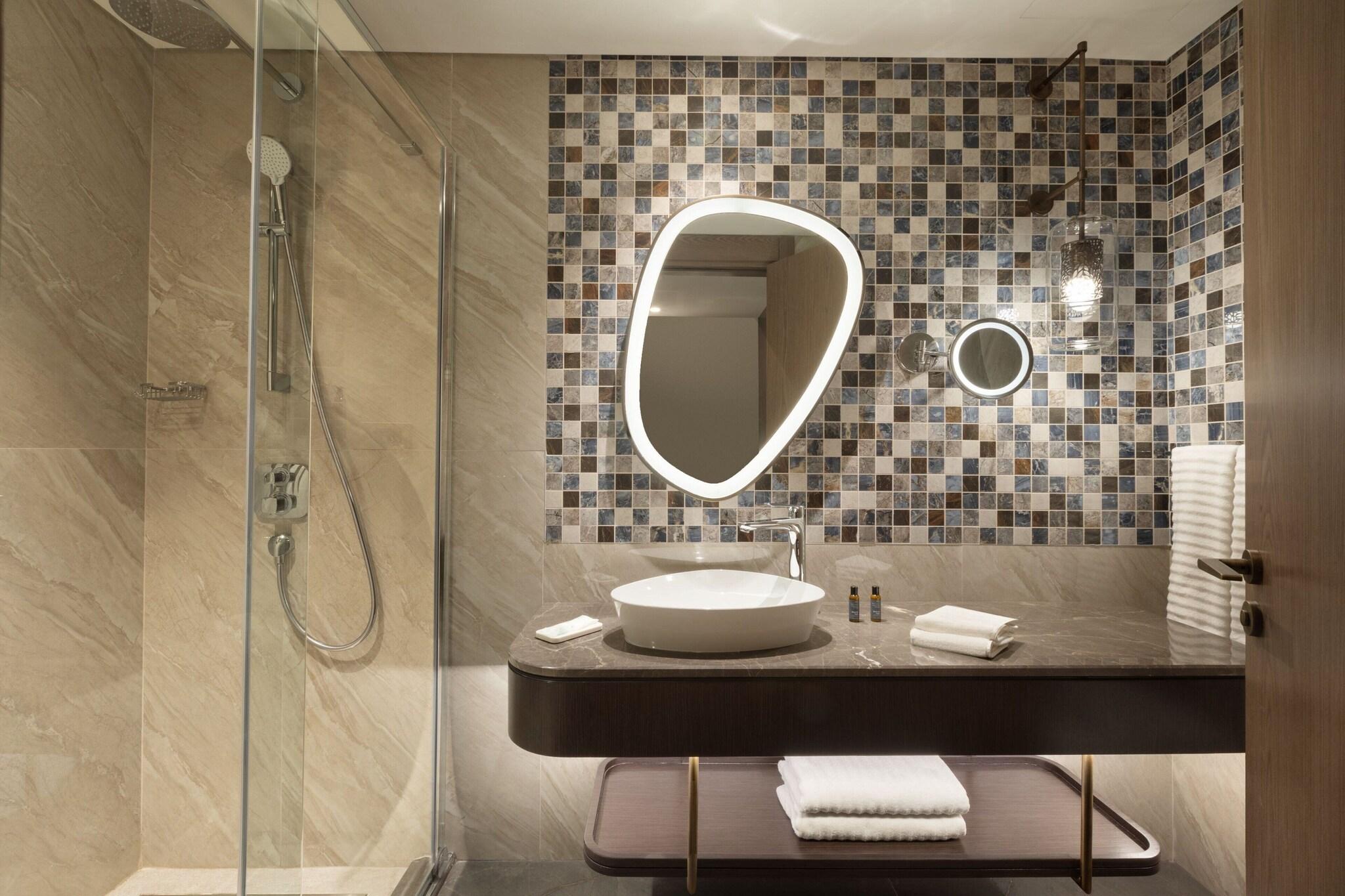 Double Deluxe with Views