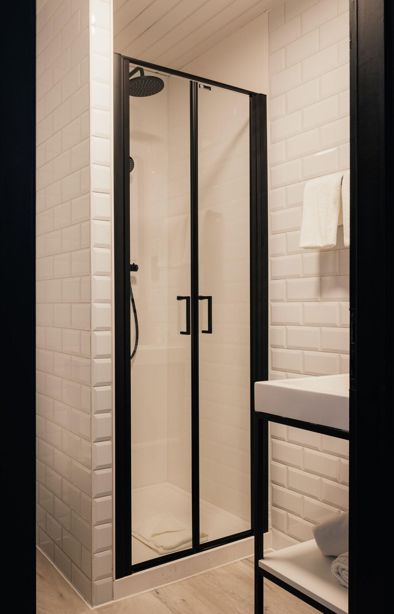 Double or Twin King Size Bed