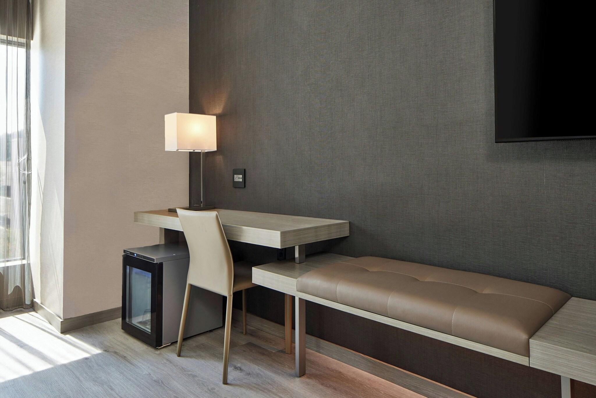 Double Accessible King Size Bed