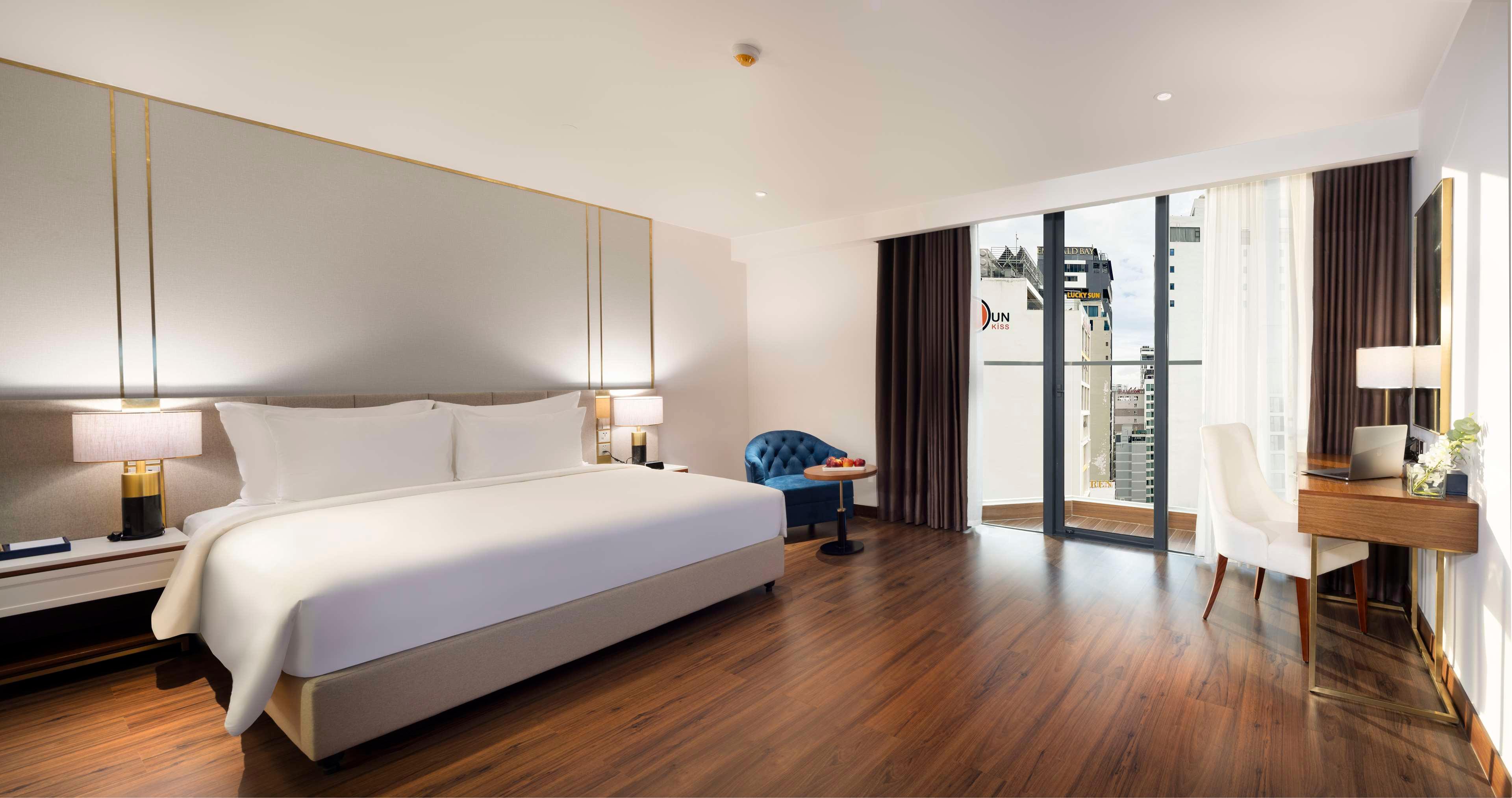 Junior Suite King Size Bed