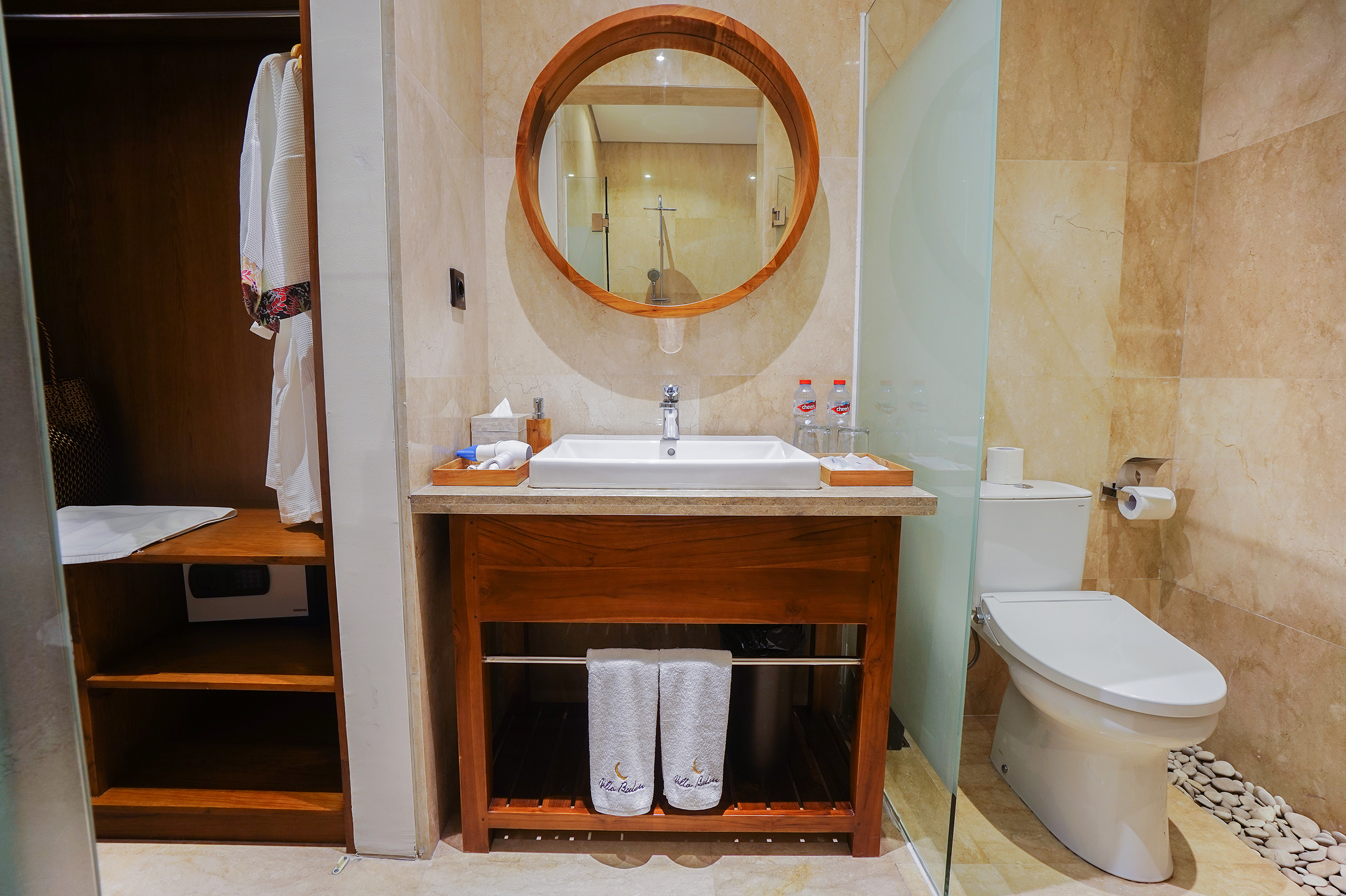 Family Room with Private Pool