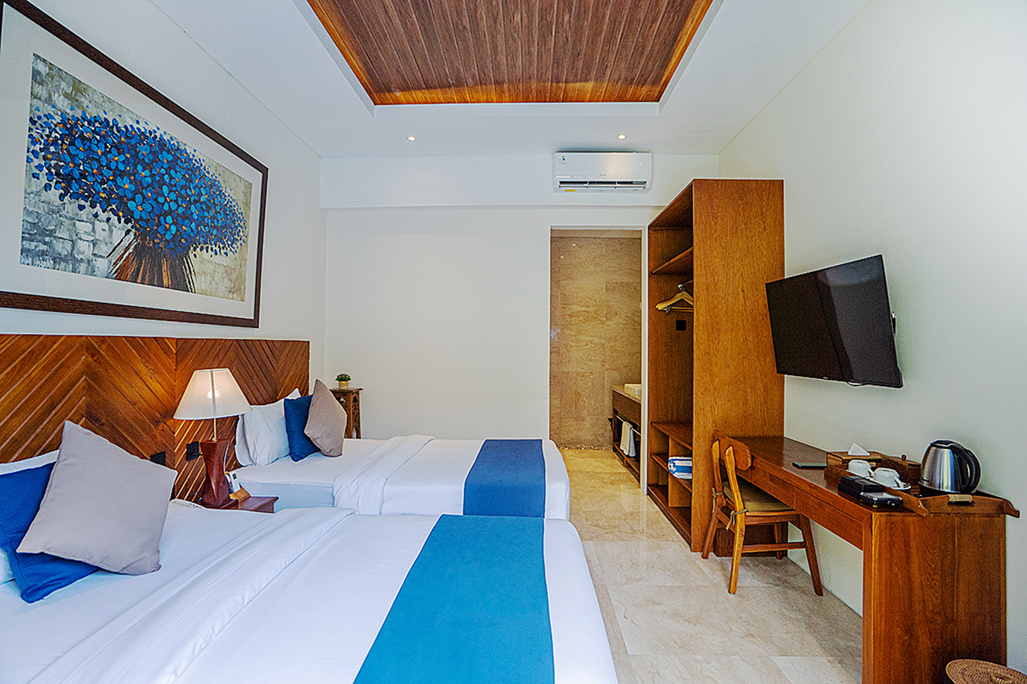 Family Room with Private Pool