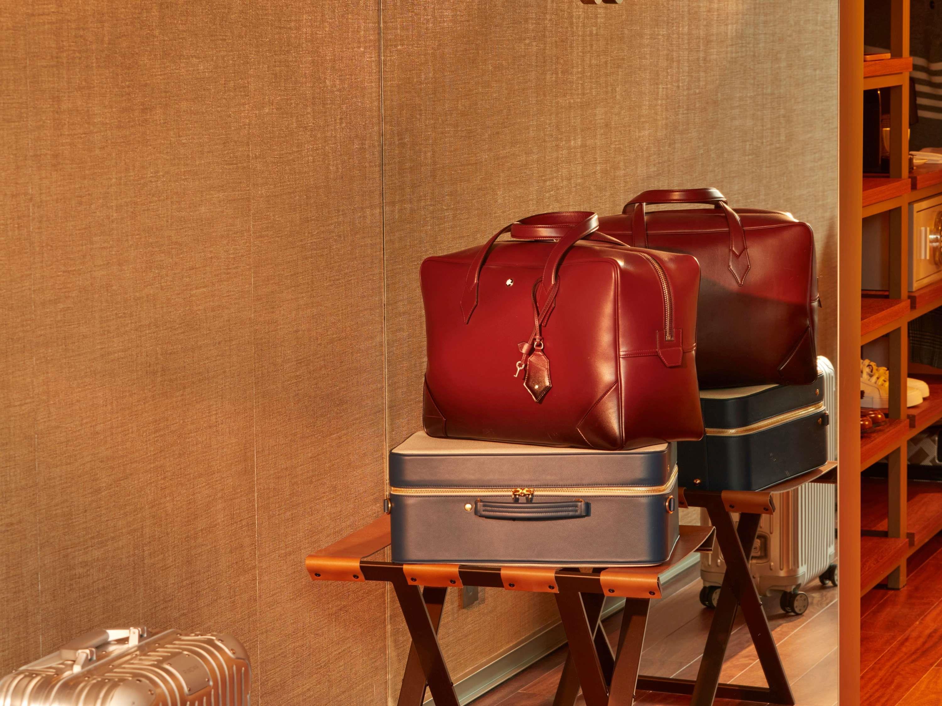 Double Deluxe King Bed