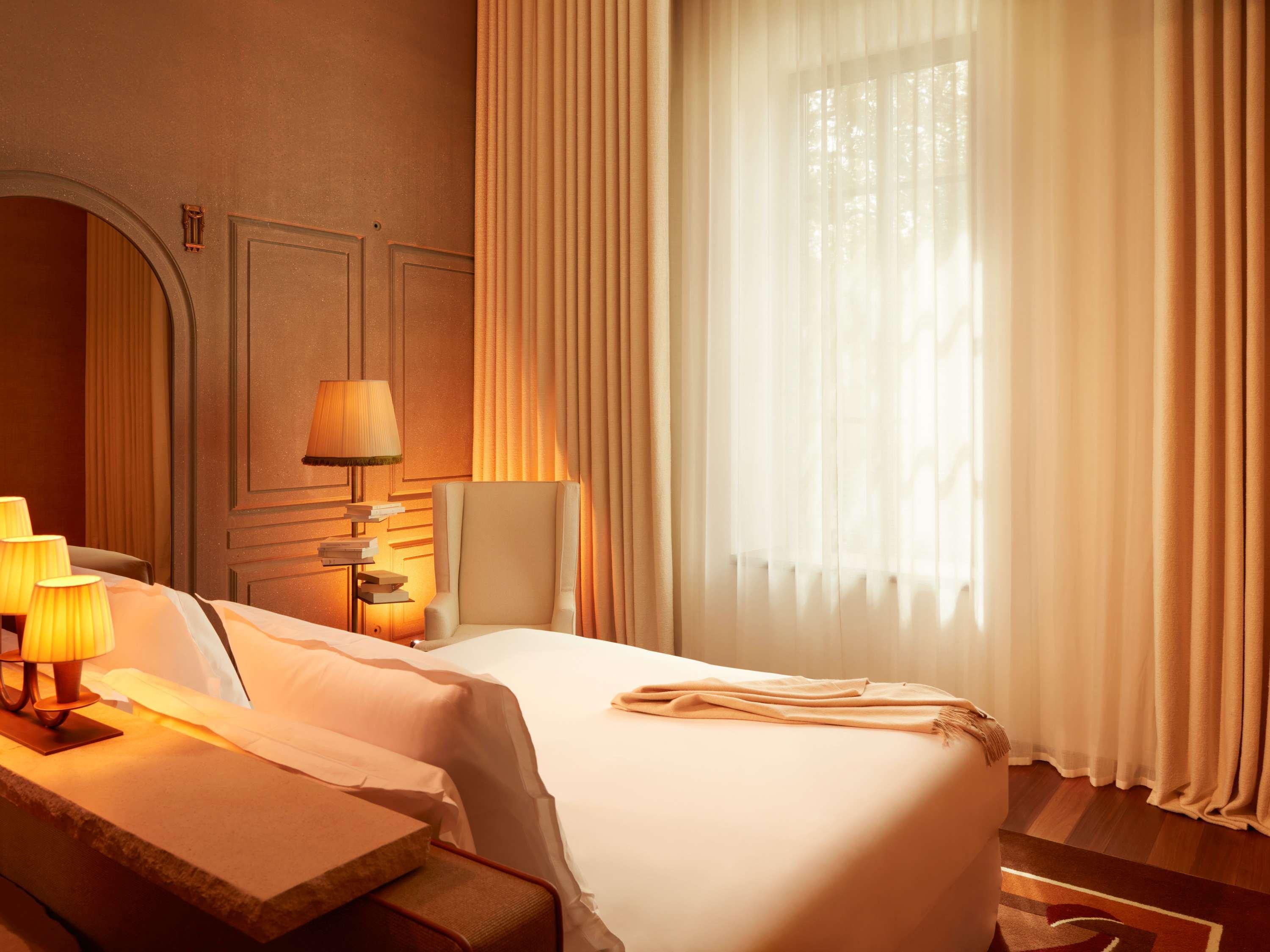 Double Premier King Bed