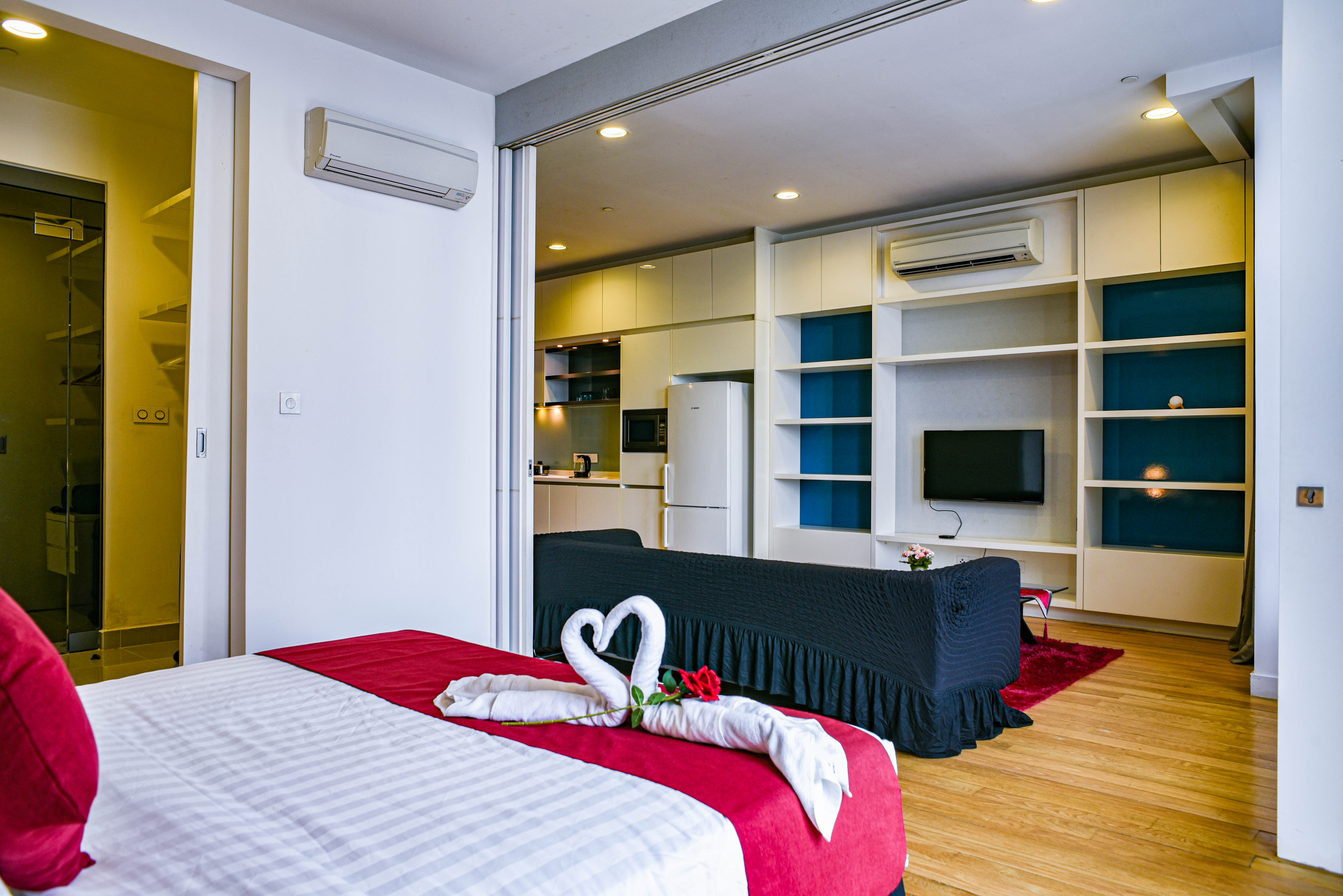 Suite Three Bedrooms Two Bathrooms