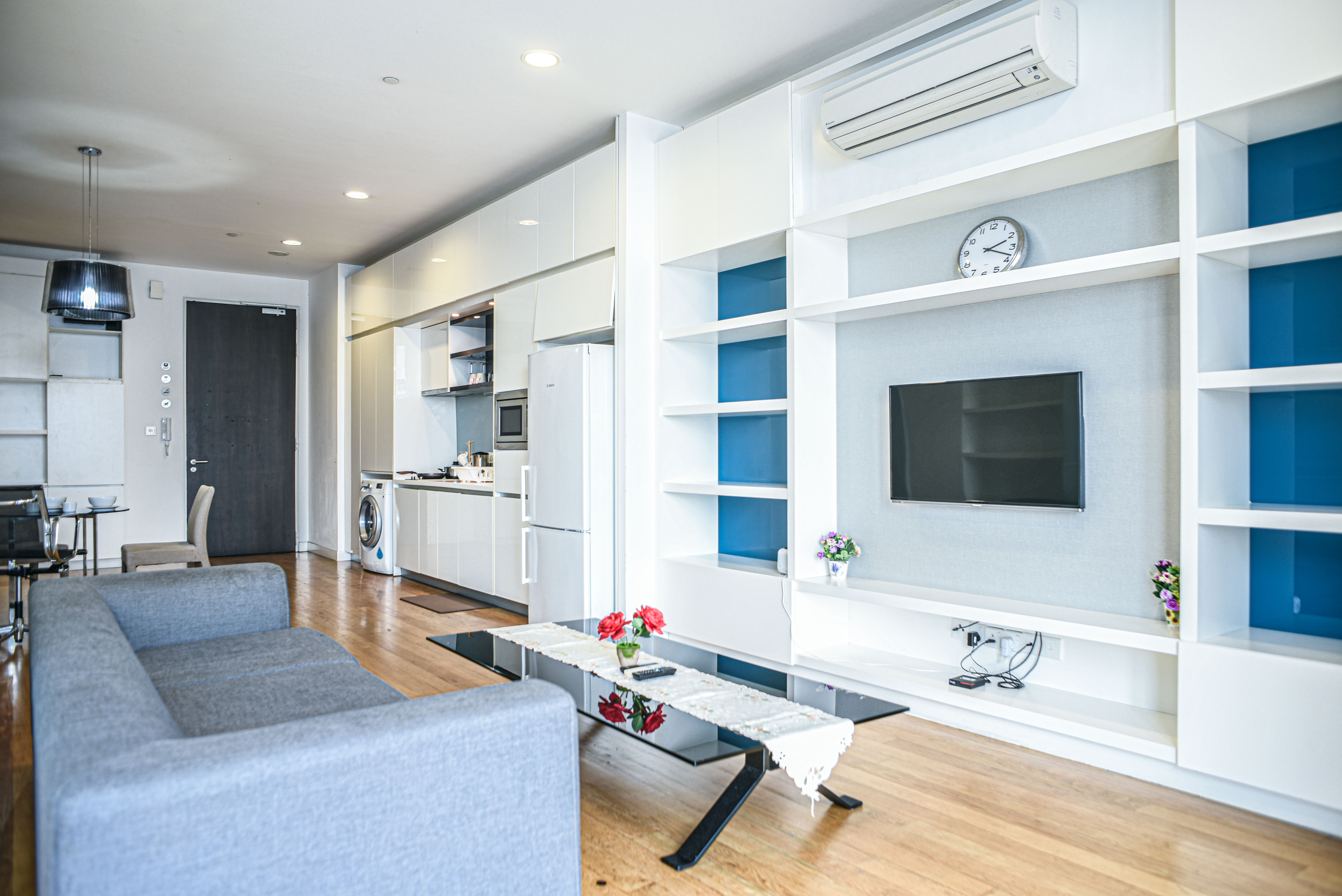 Suite Three Bedrooms Two Bathrooms