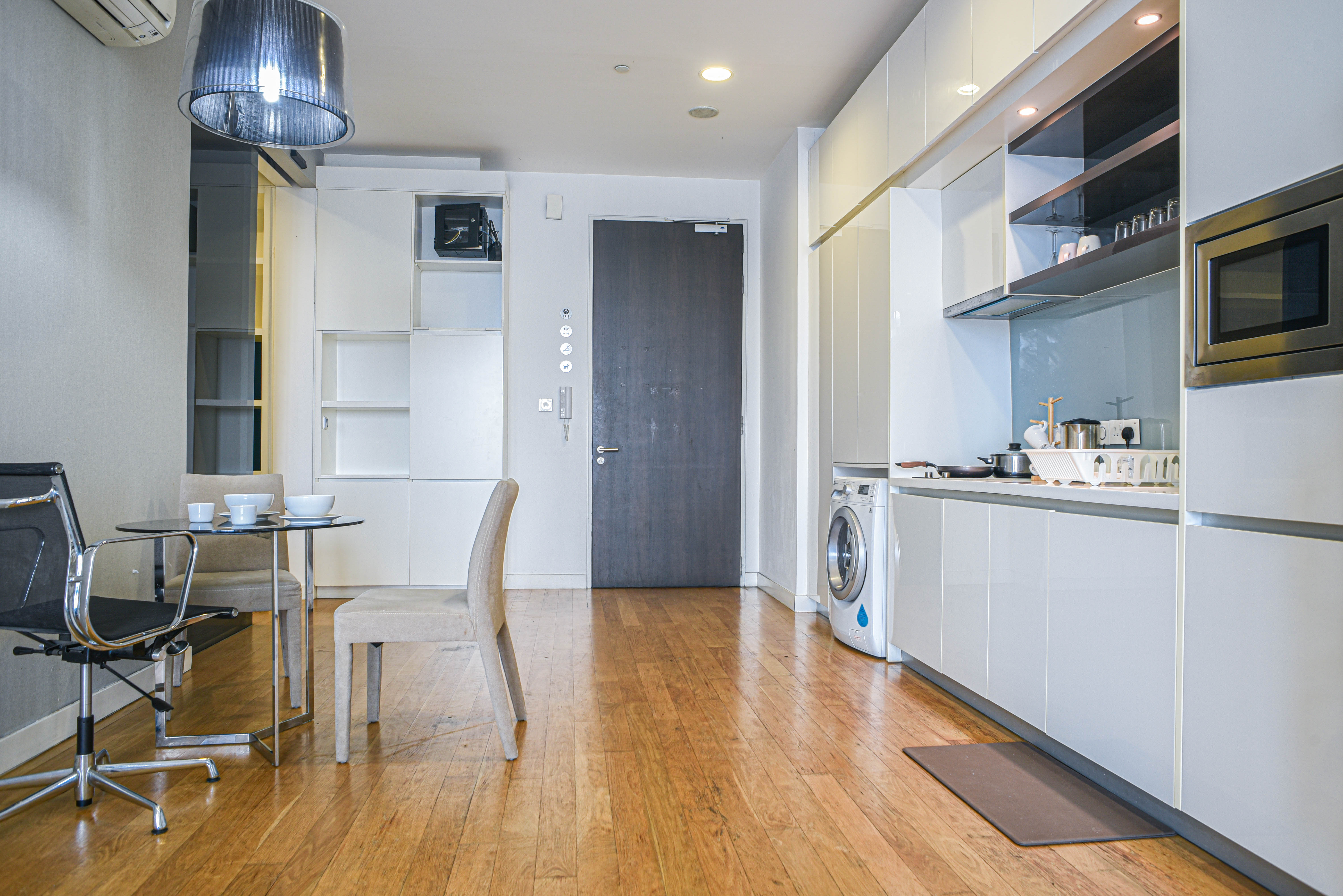 Suite Three Bedrooms Two Bathrooms