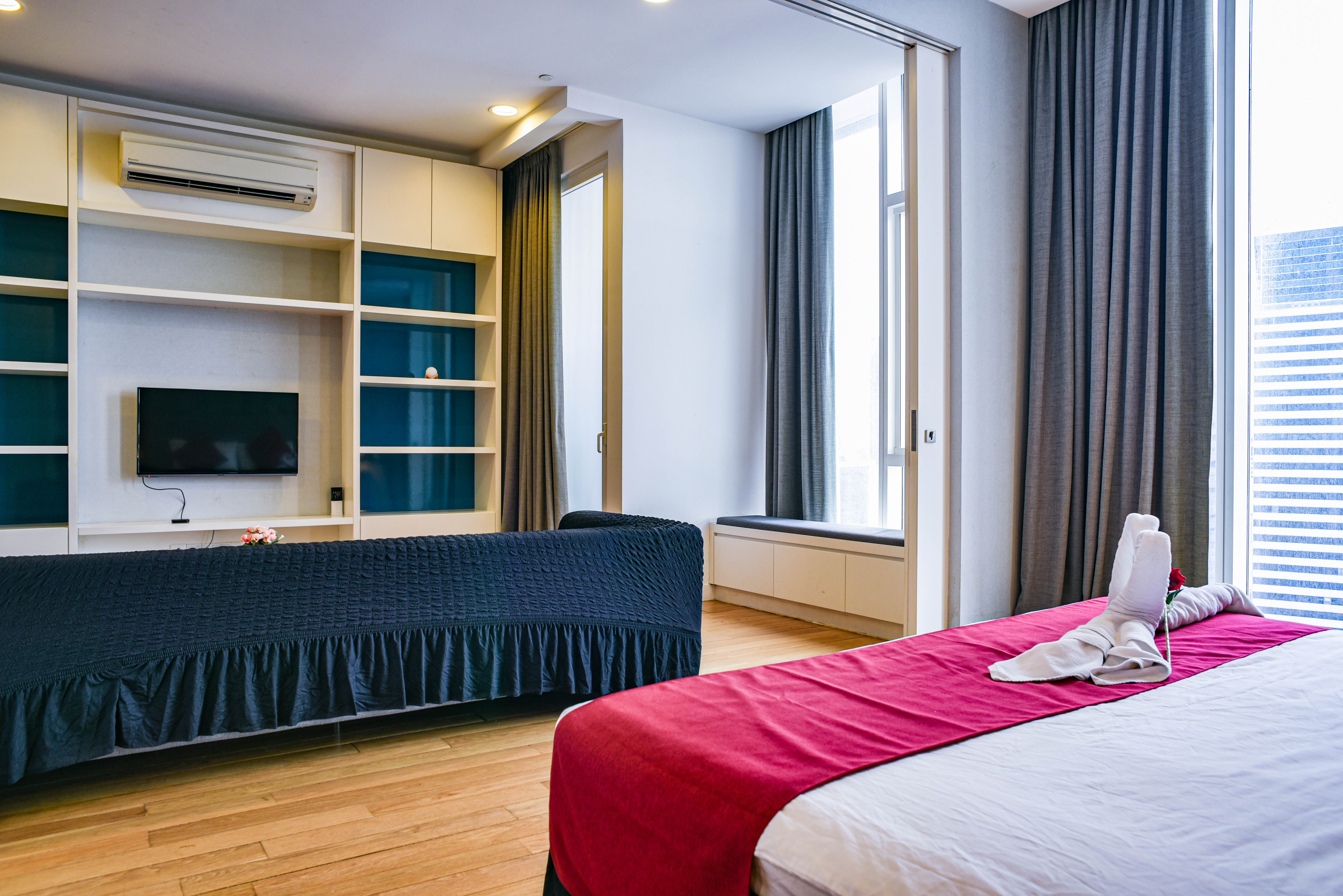 Suite Deluxe King Bed