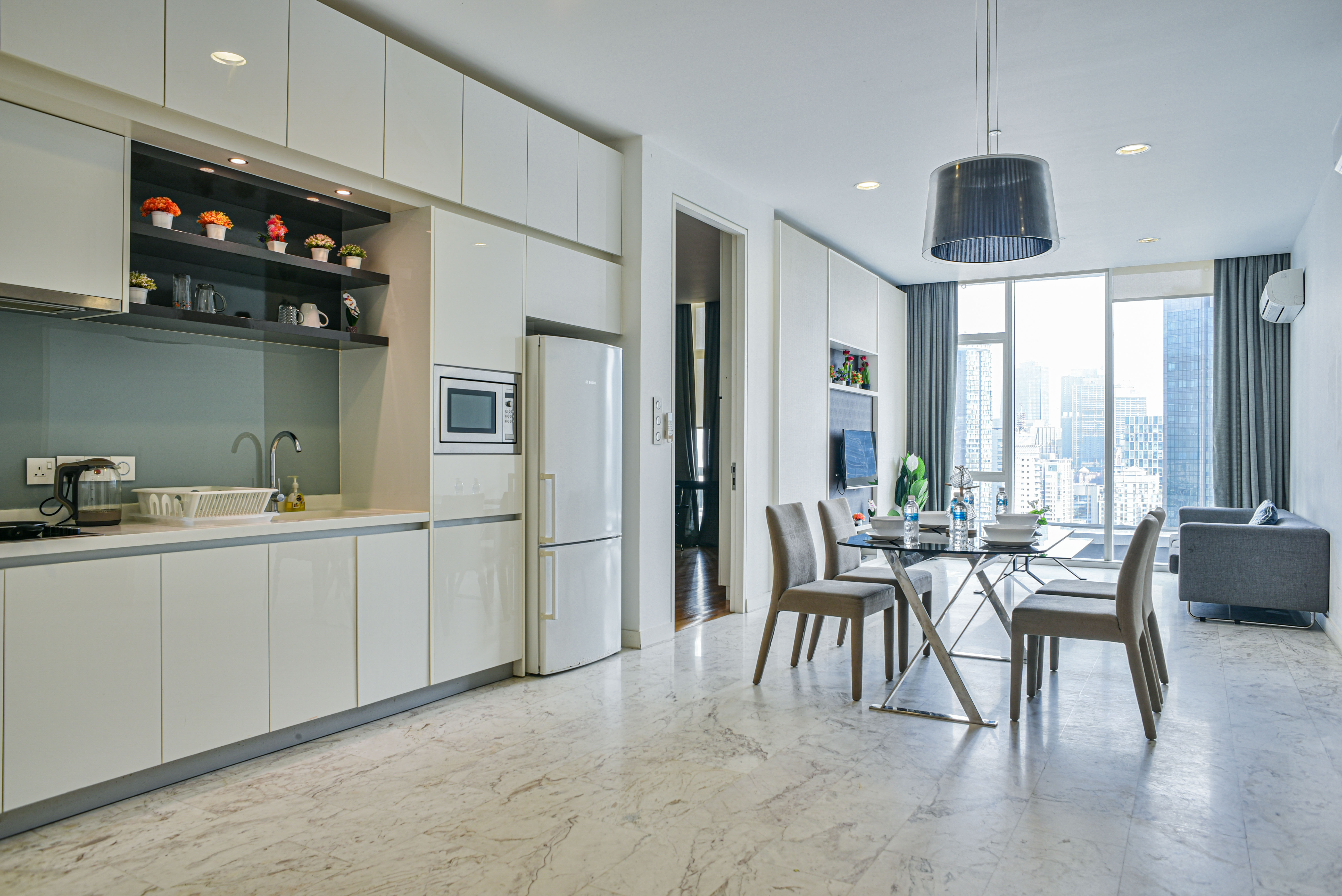 Suite Three Bedrooms Three Bathrooms