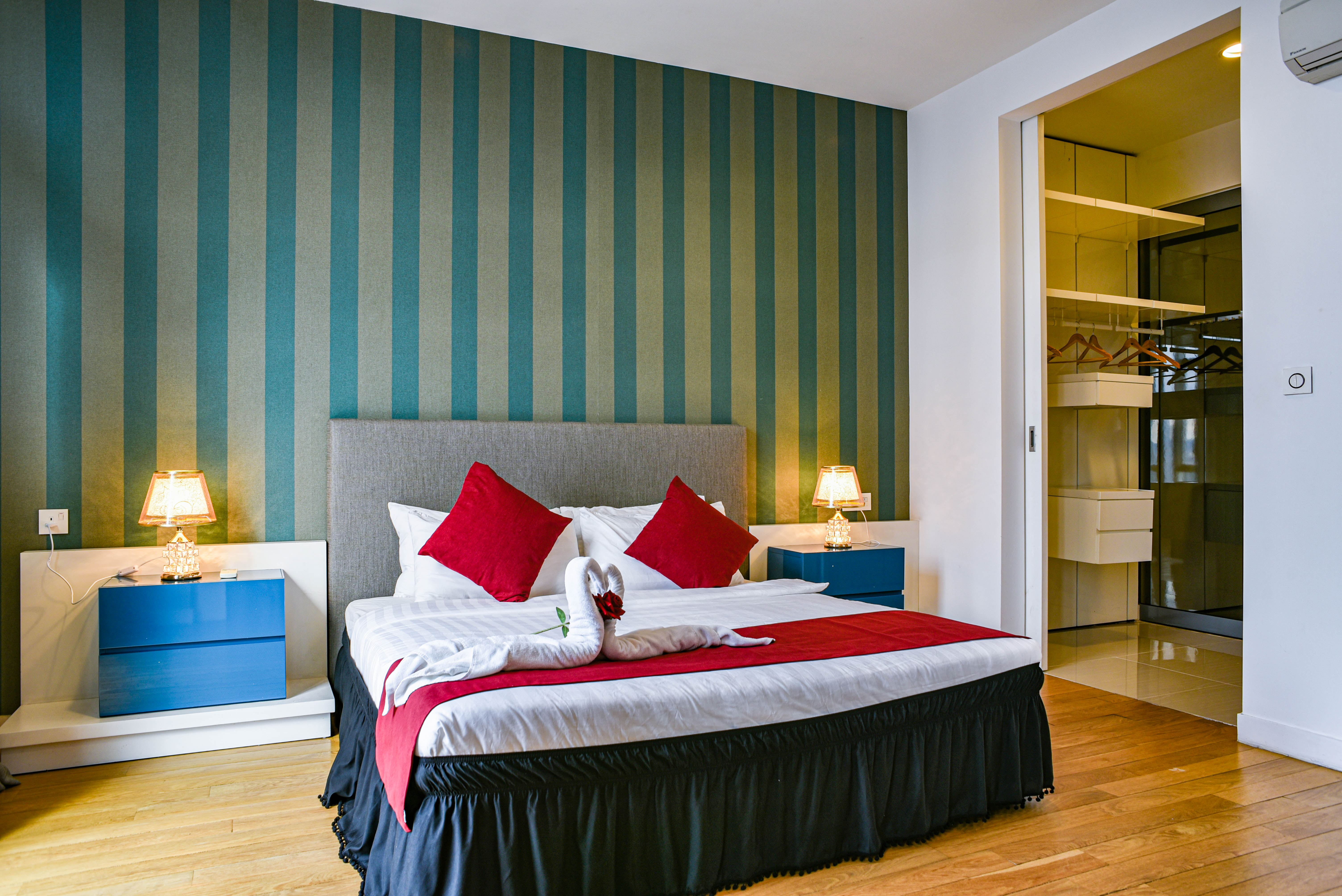 Suite Three Bedrooms Two Bathrooms