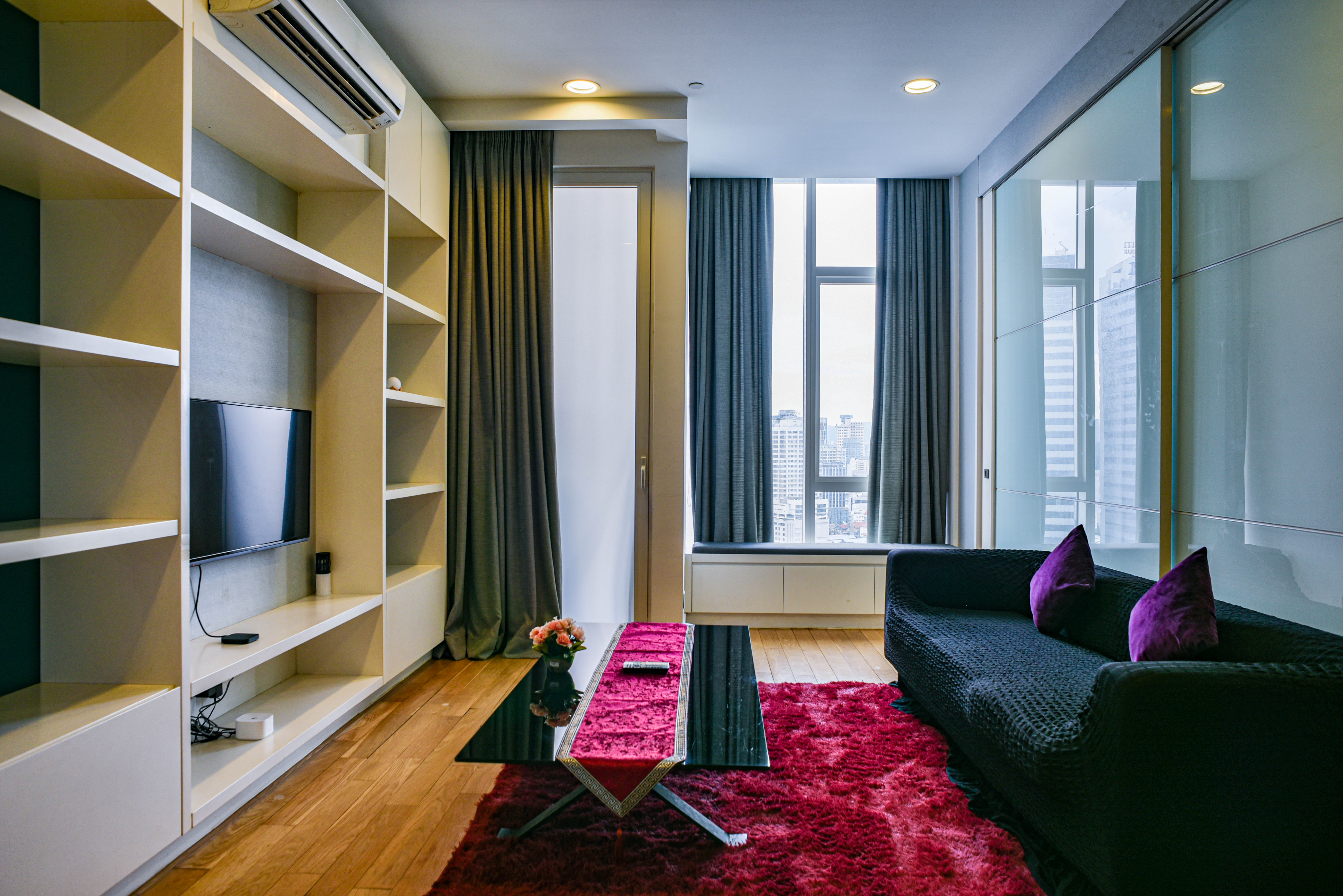 Suite Three Bedrooms Two Bathrooms