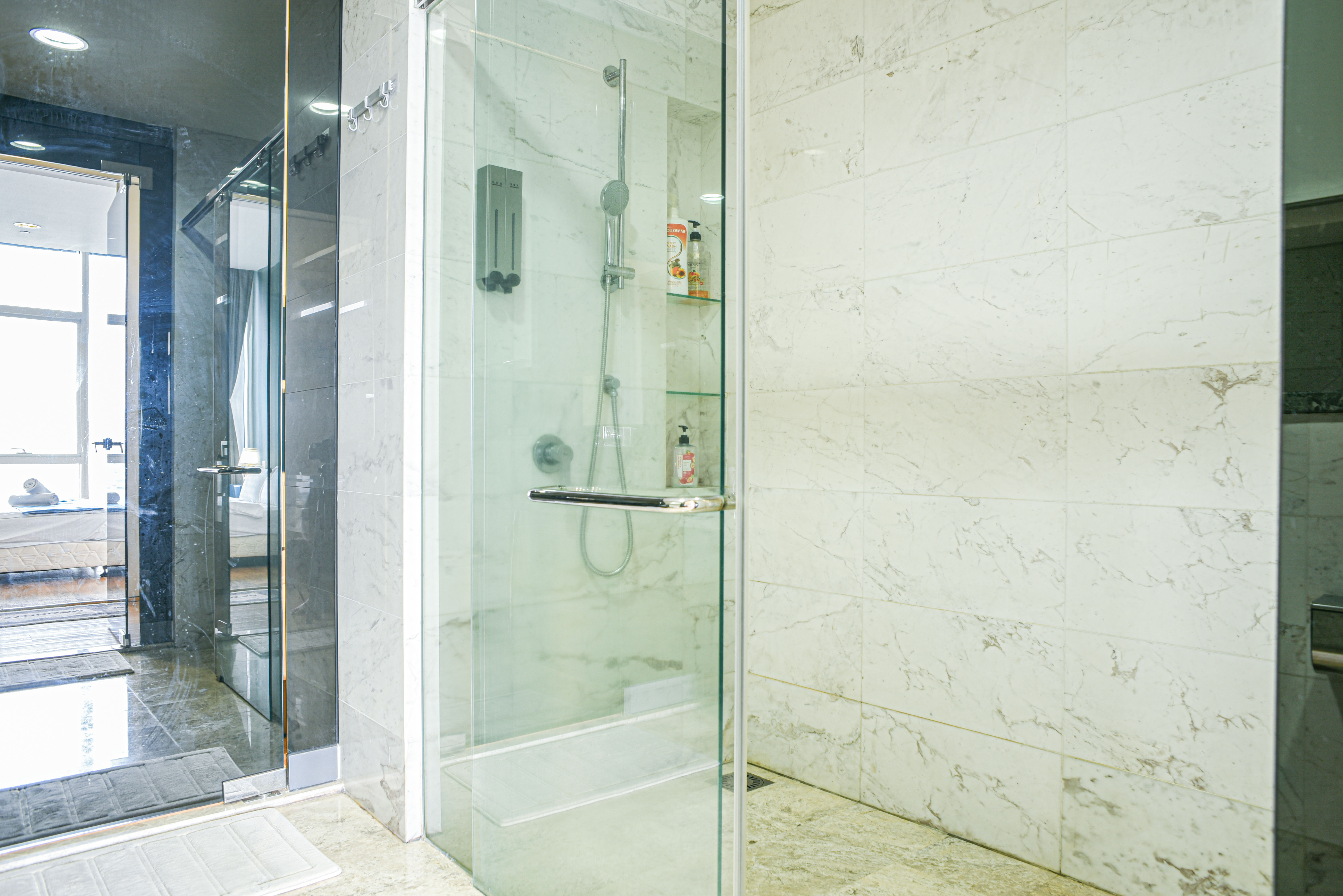 Suite Three Bedrooms Two Bathrooms