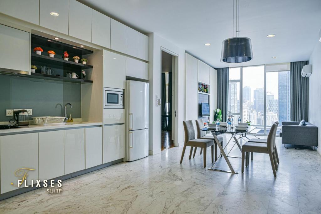 Suite Three Bedrooms Three Bathrooms