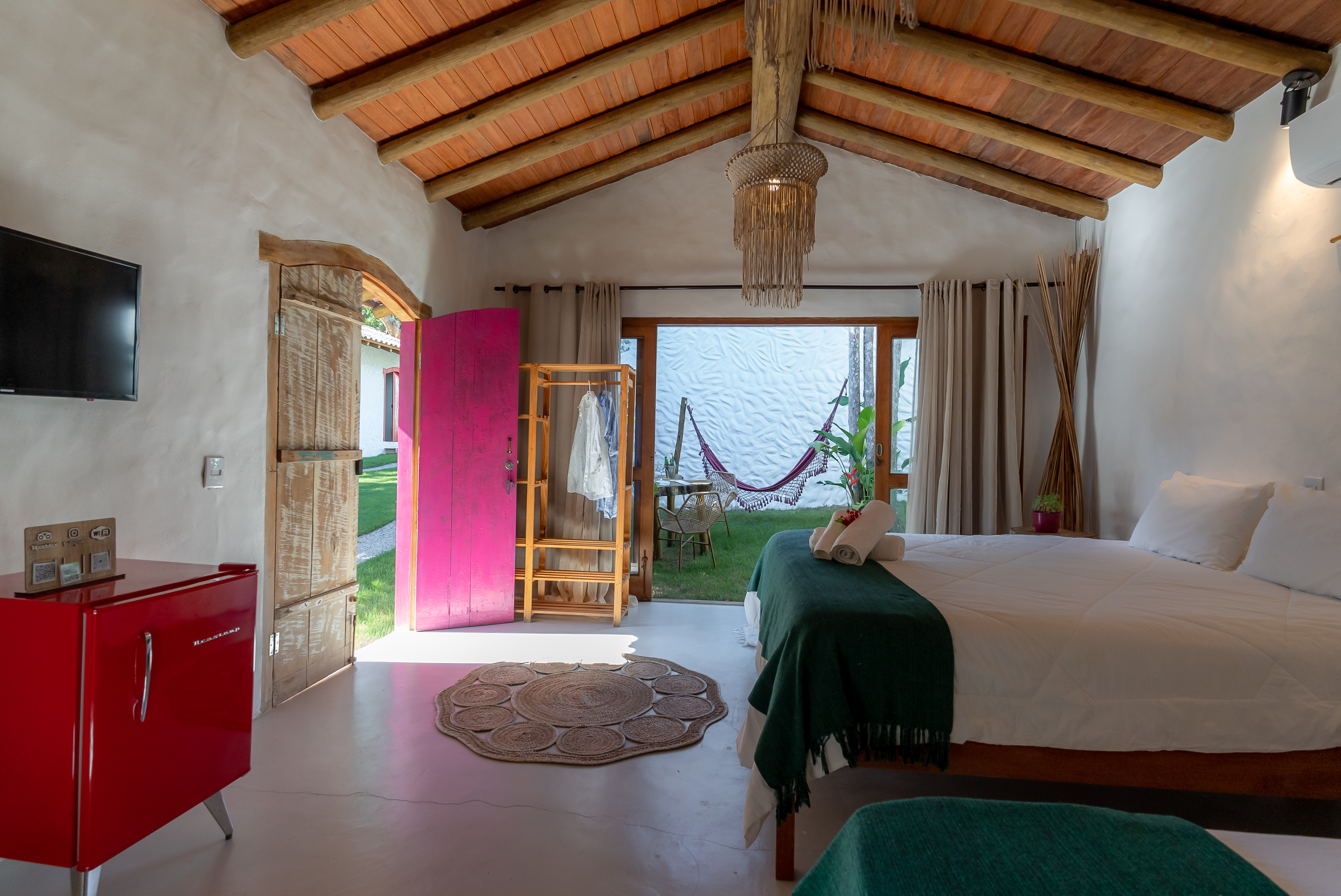 Triple King Bed One Bedroom 