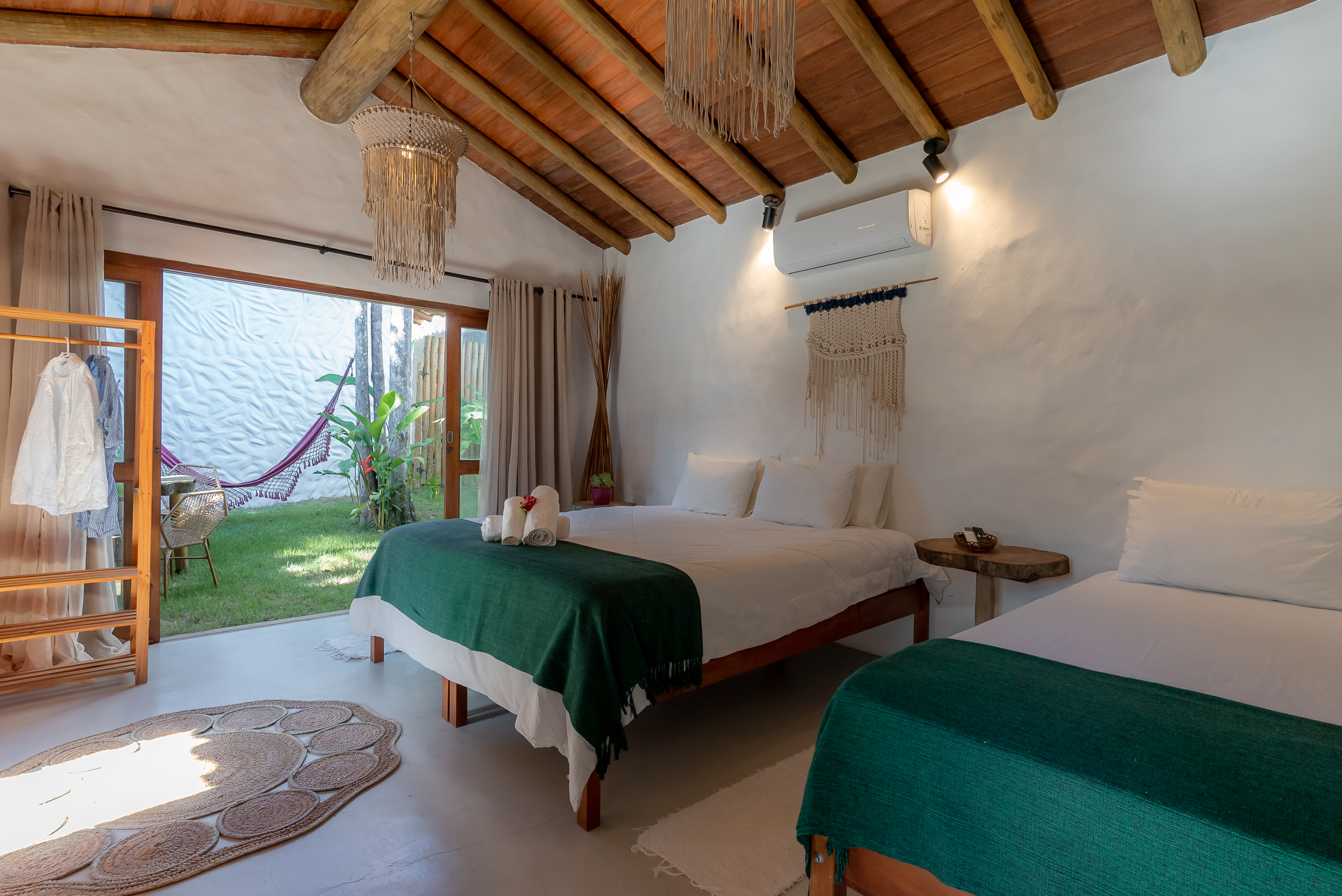 Triple King Bed One Bedroom 