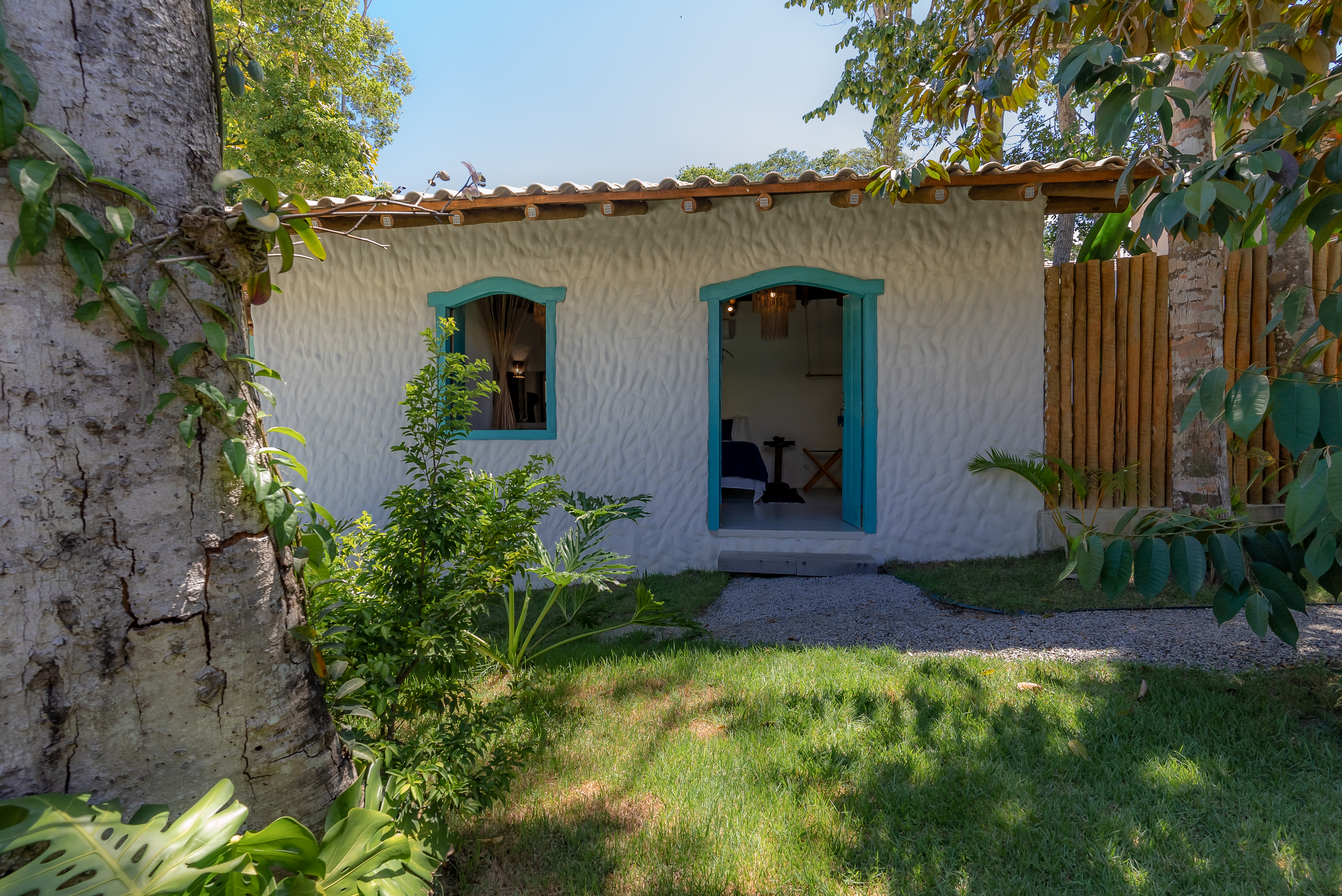 Suite Deluxe Pool View