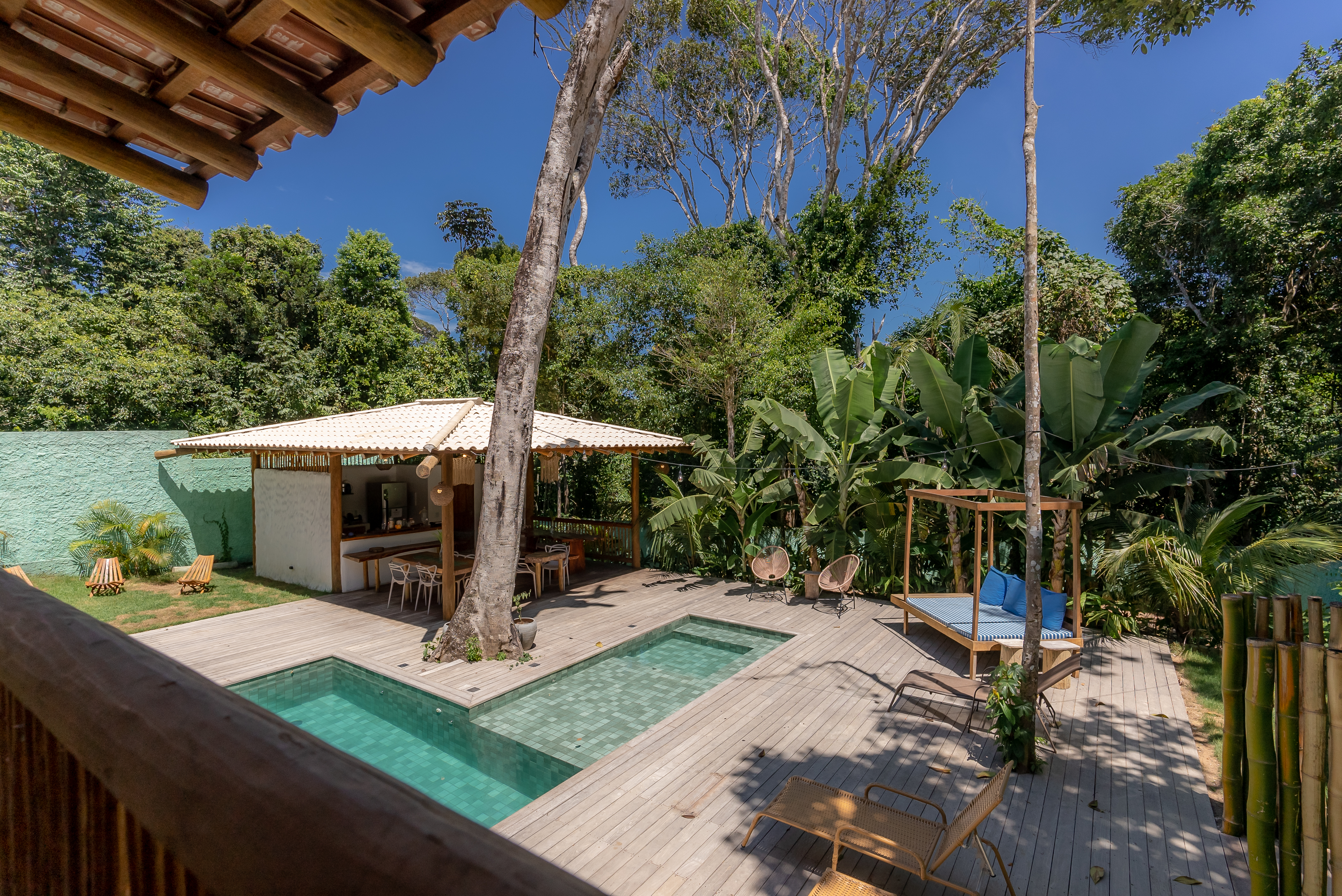 Suite Deluxe Pool View