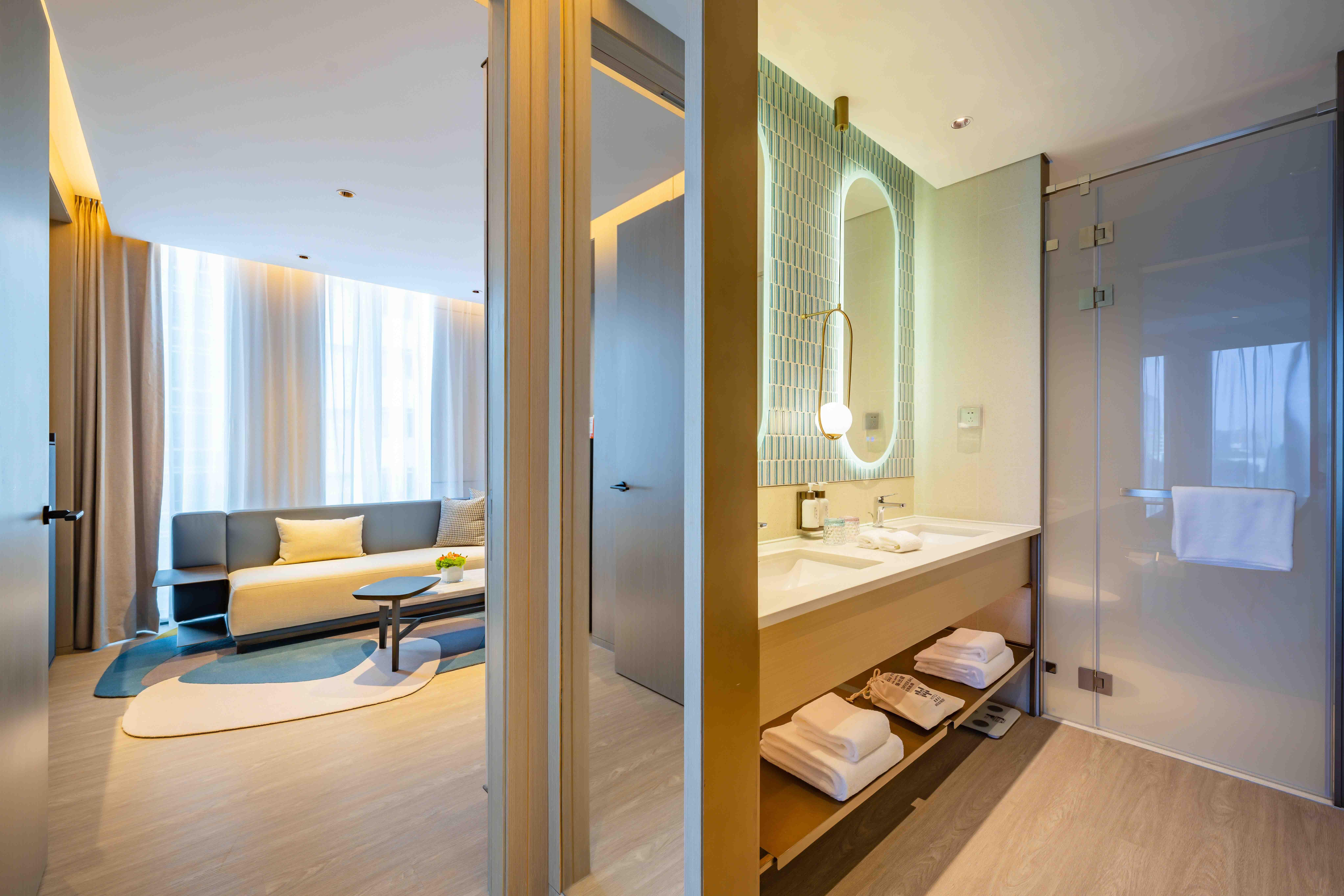 Suite King Bed One Bedroom 