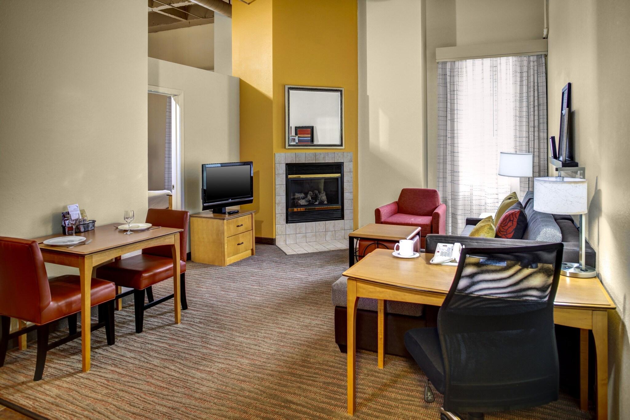 Suite Queen Size Bed