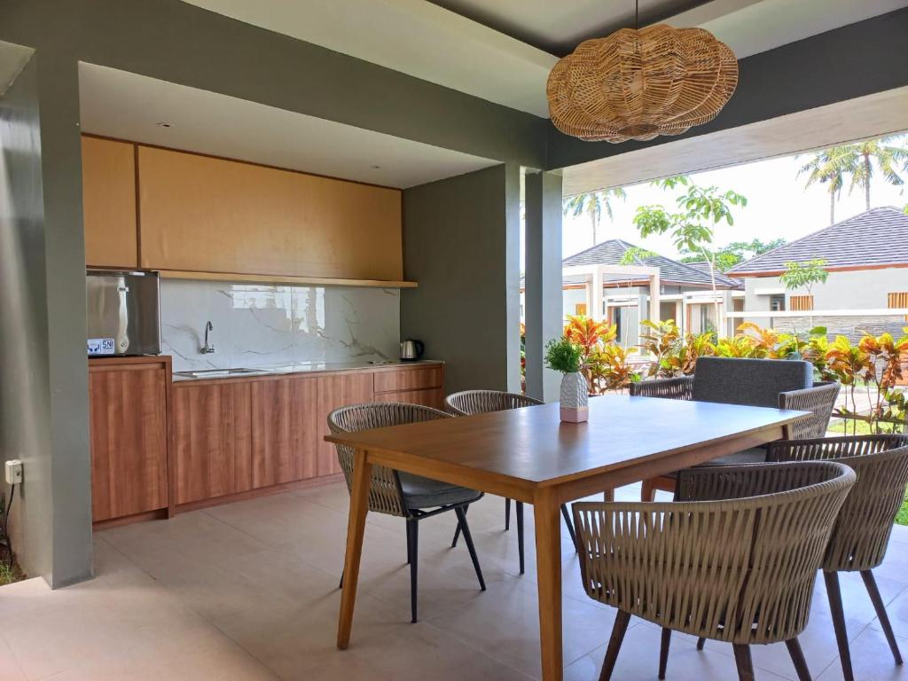 Family Room Three Bedrooms Two Bathrooms