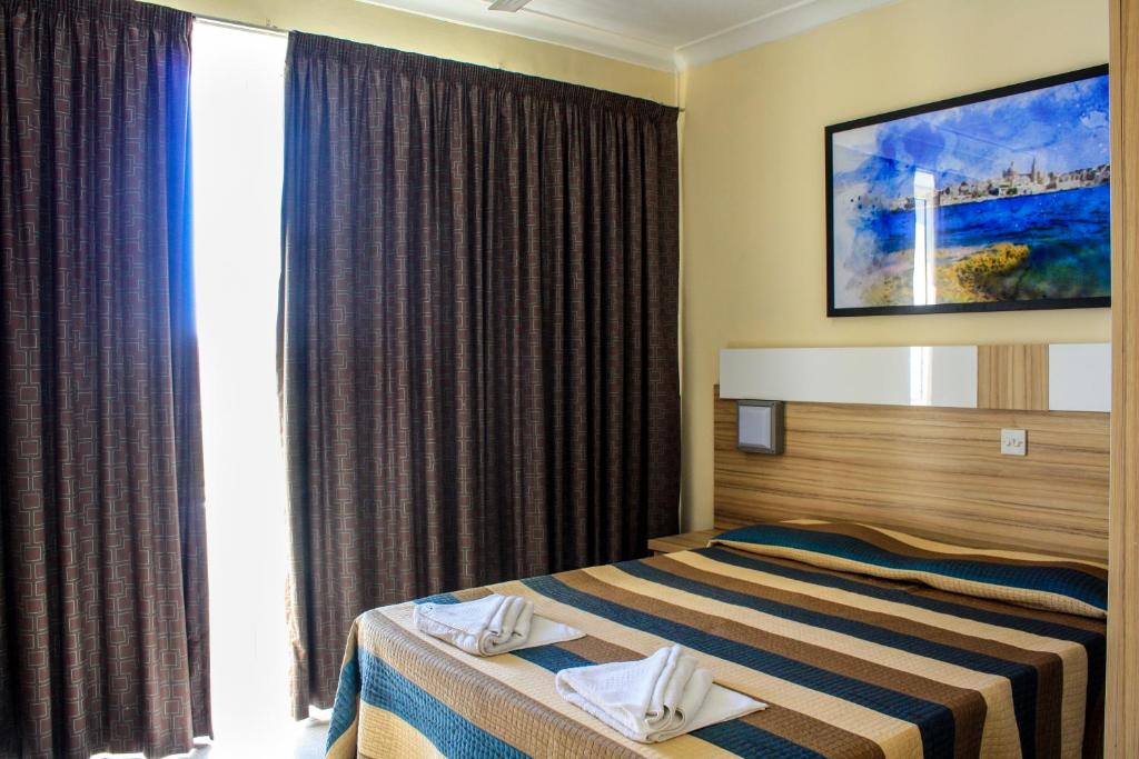 Double or Twin Standard