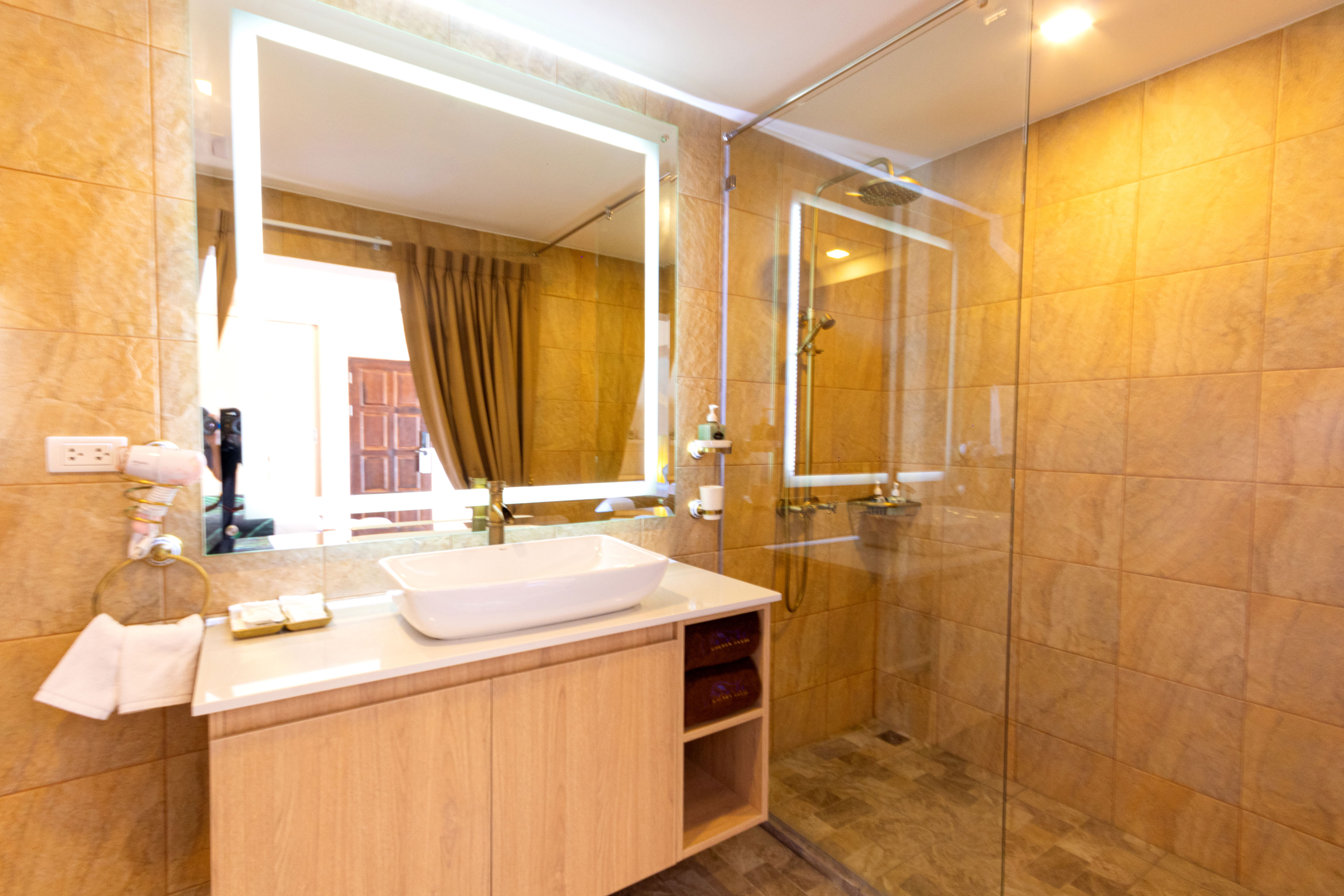 Double One Bedroom One Bathroom