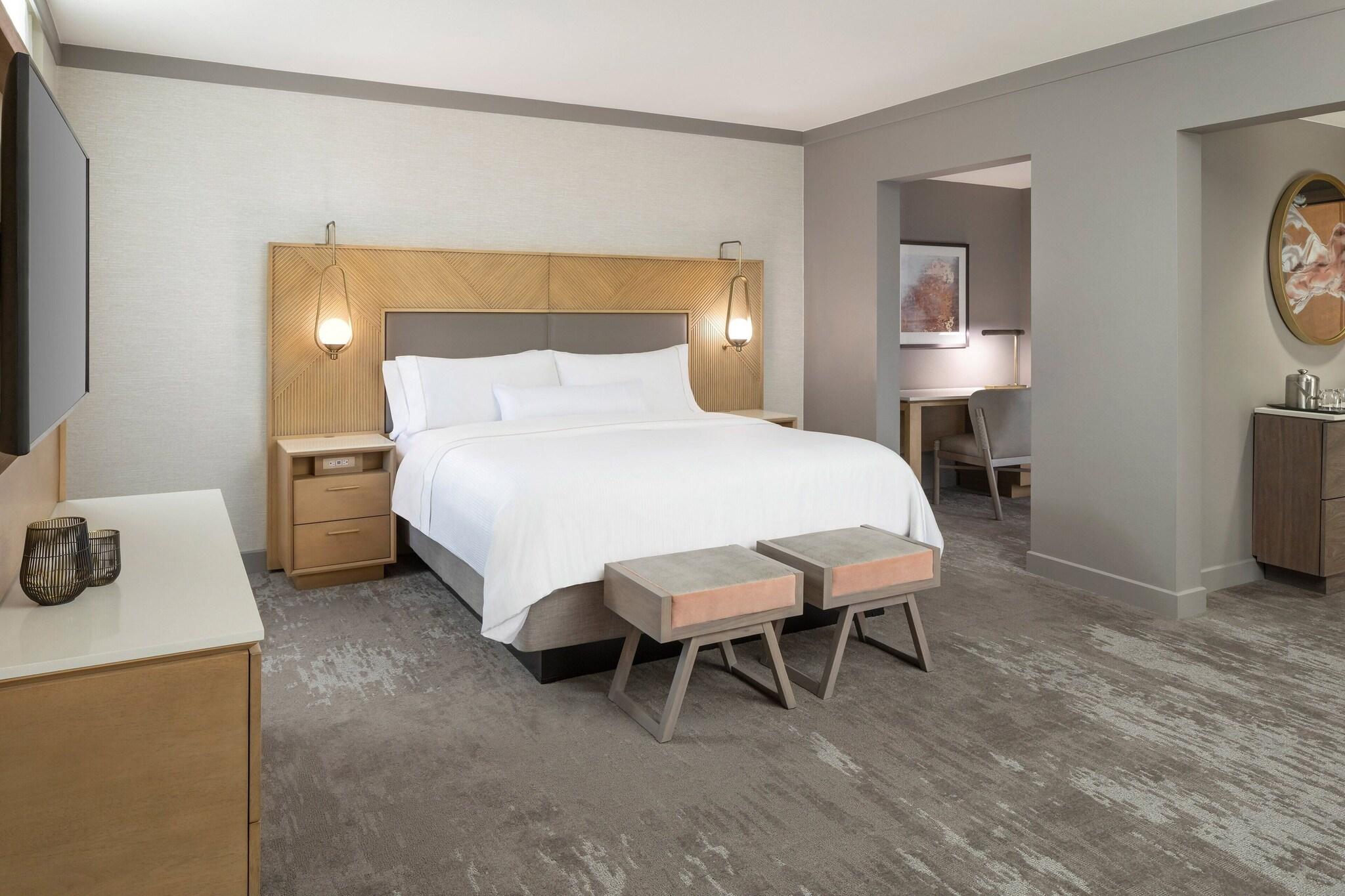 Junior Suite Accessible with Views