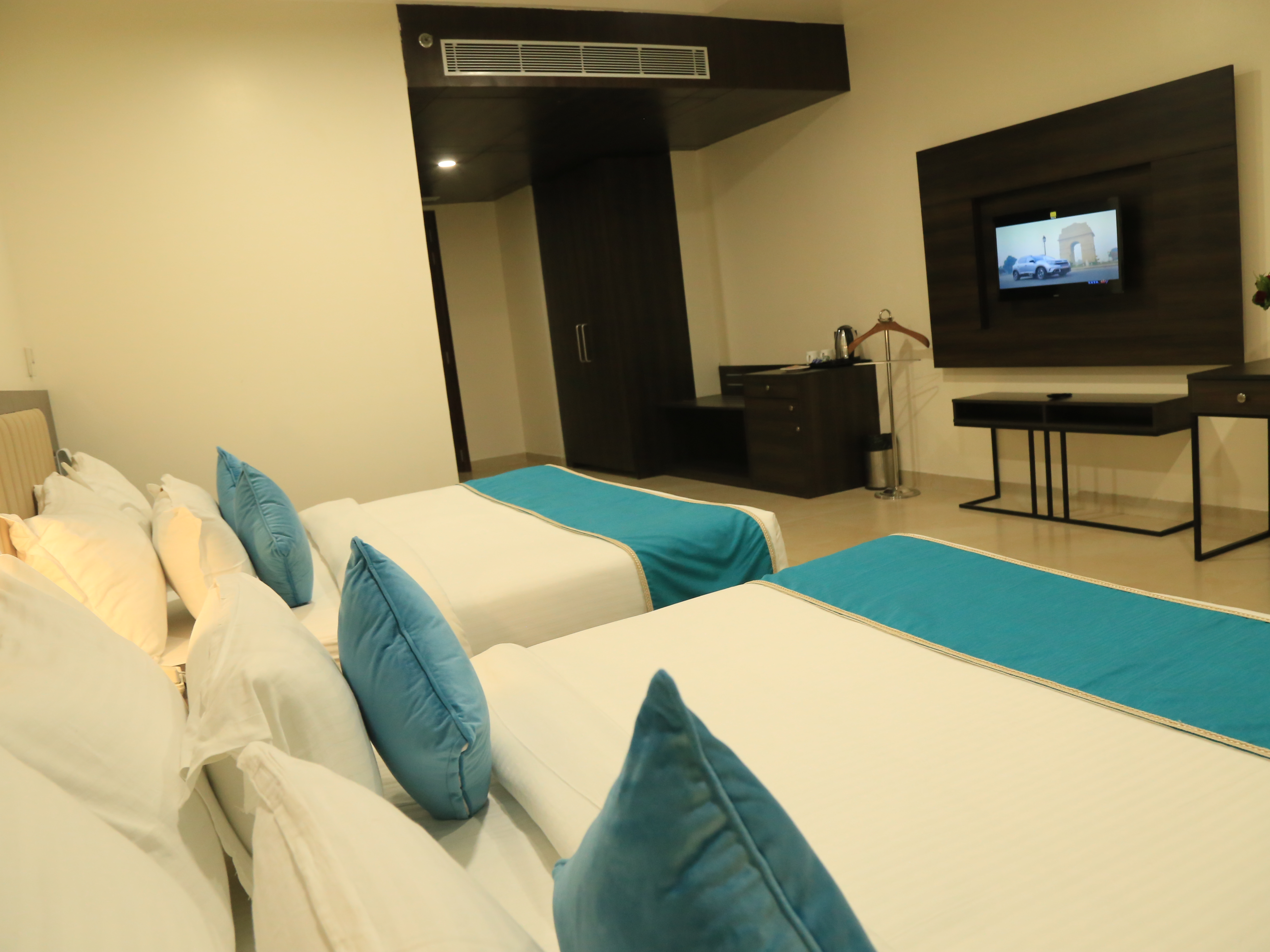 Quadruple with Double Bed