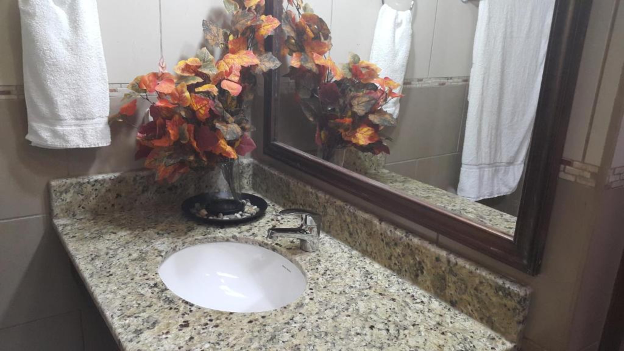 Triple Deluxe Two Beds