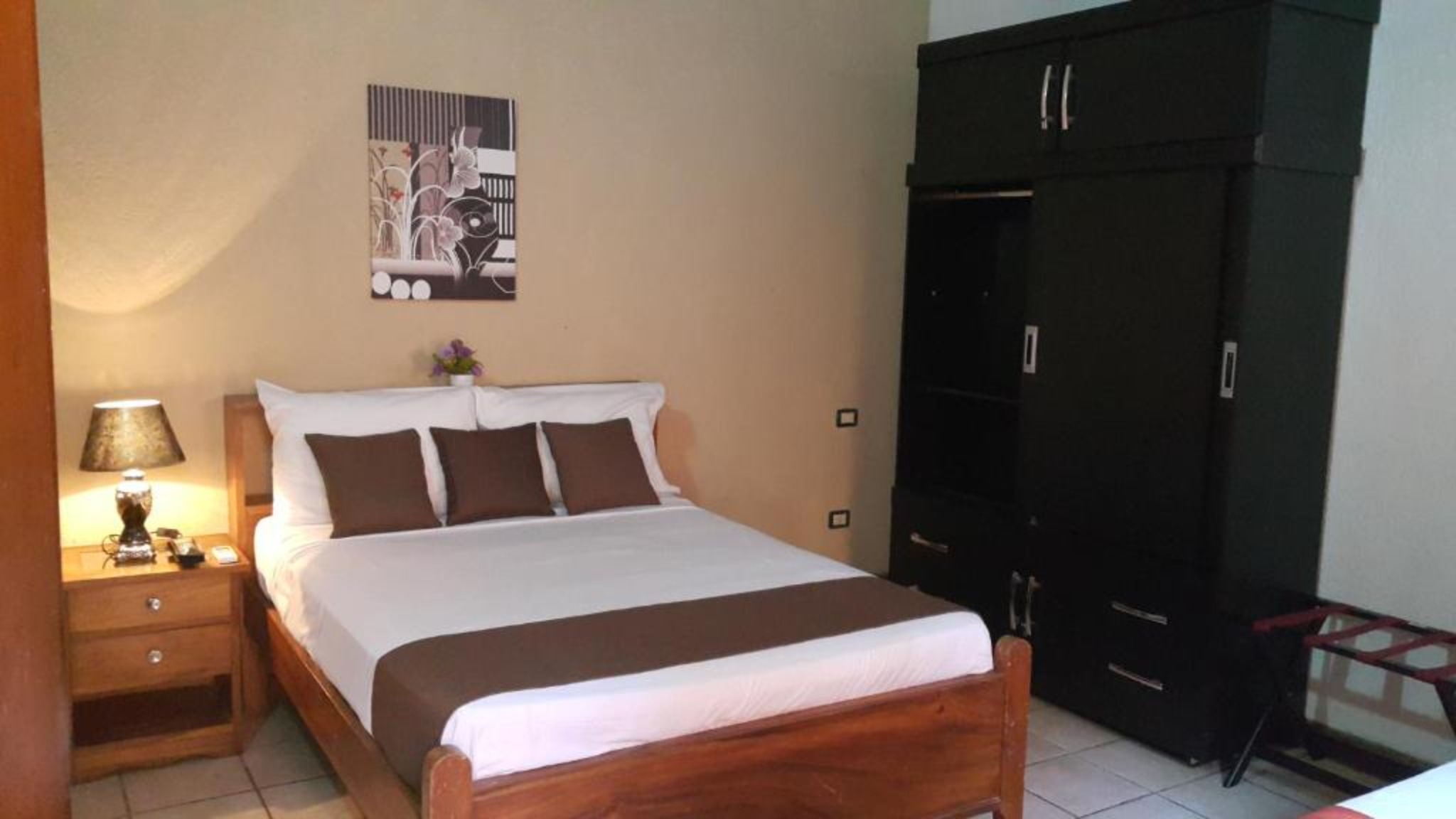 Double Deluxe One Bed