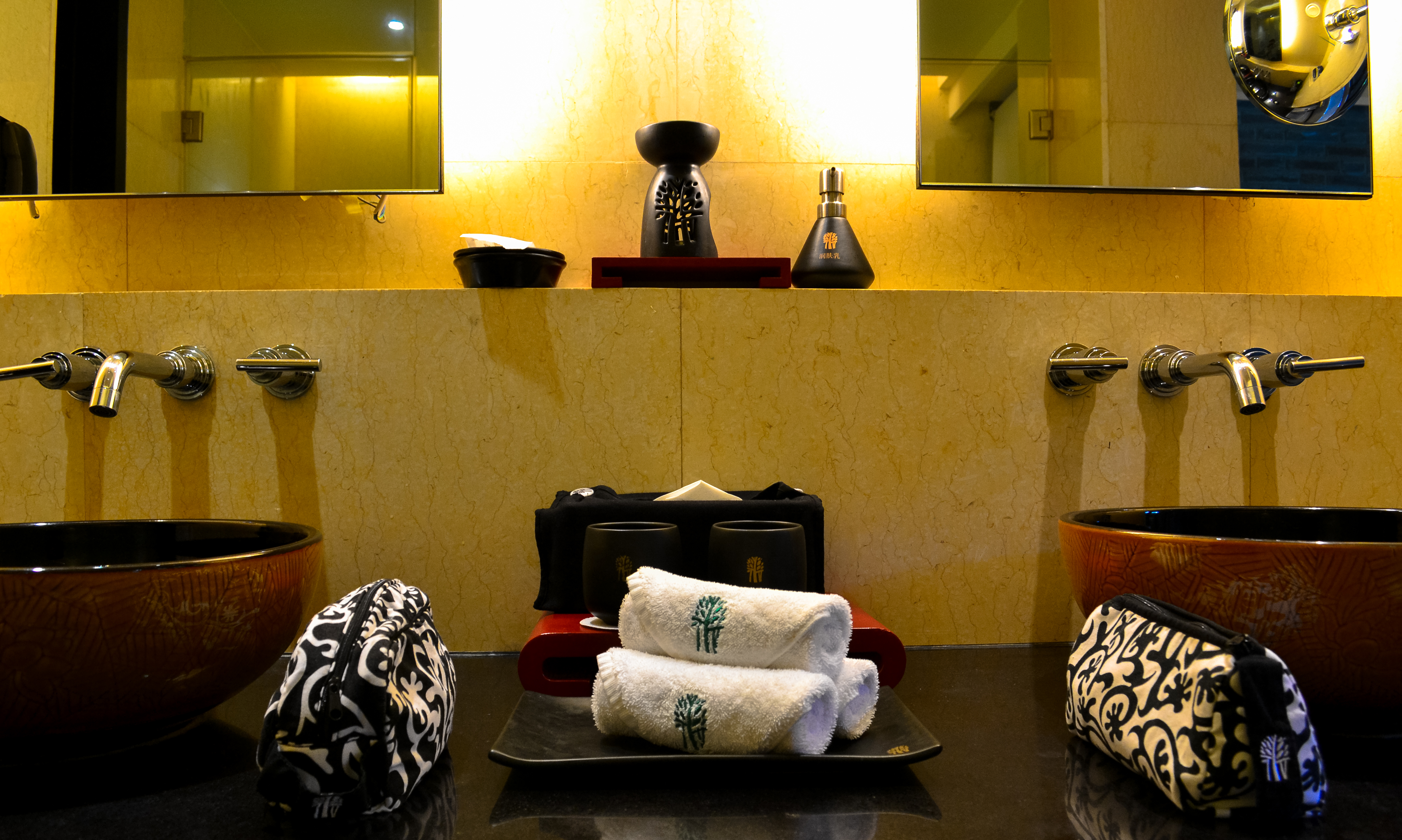 Suite Garden View King Bed