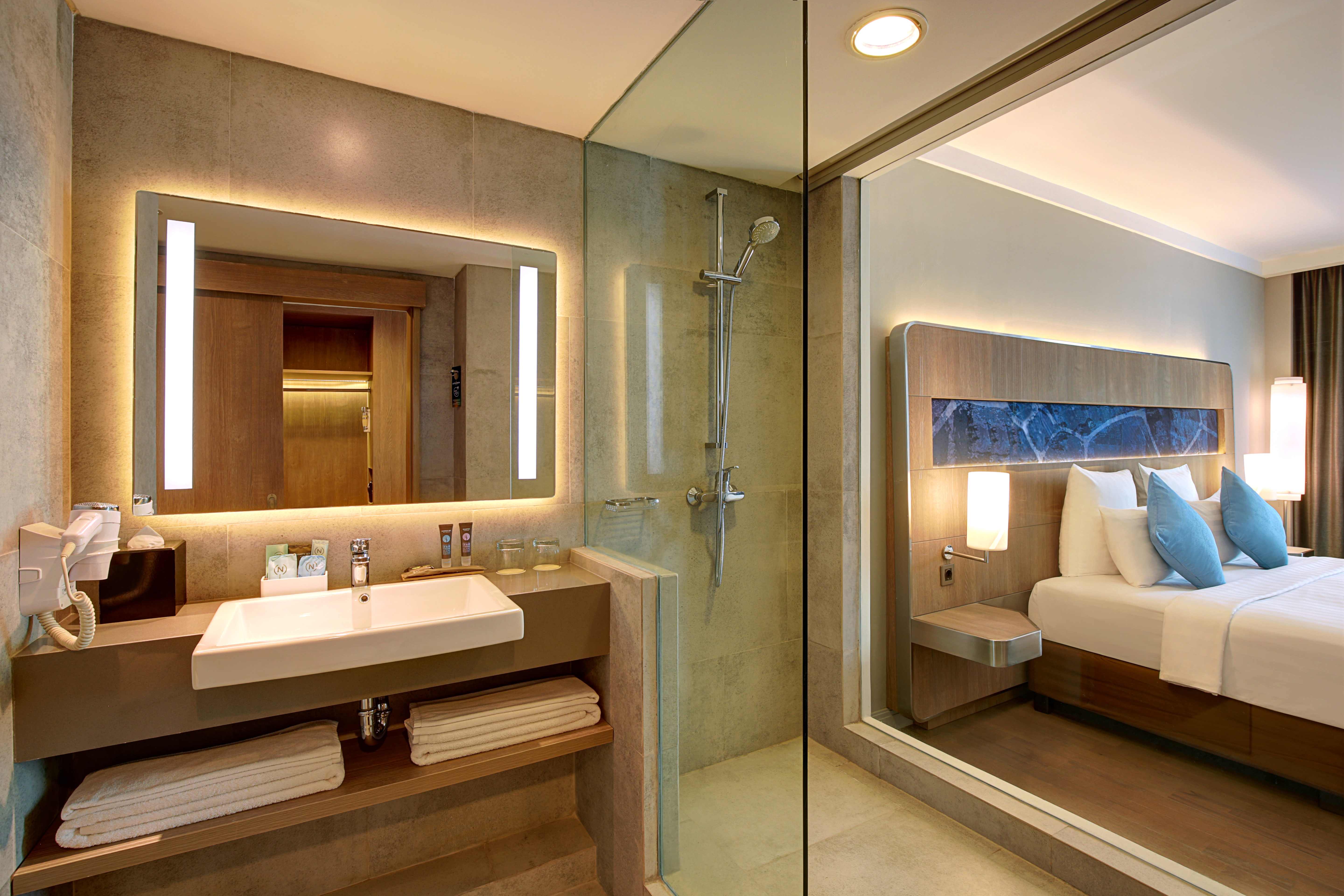 Double or Twin Deluxe