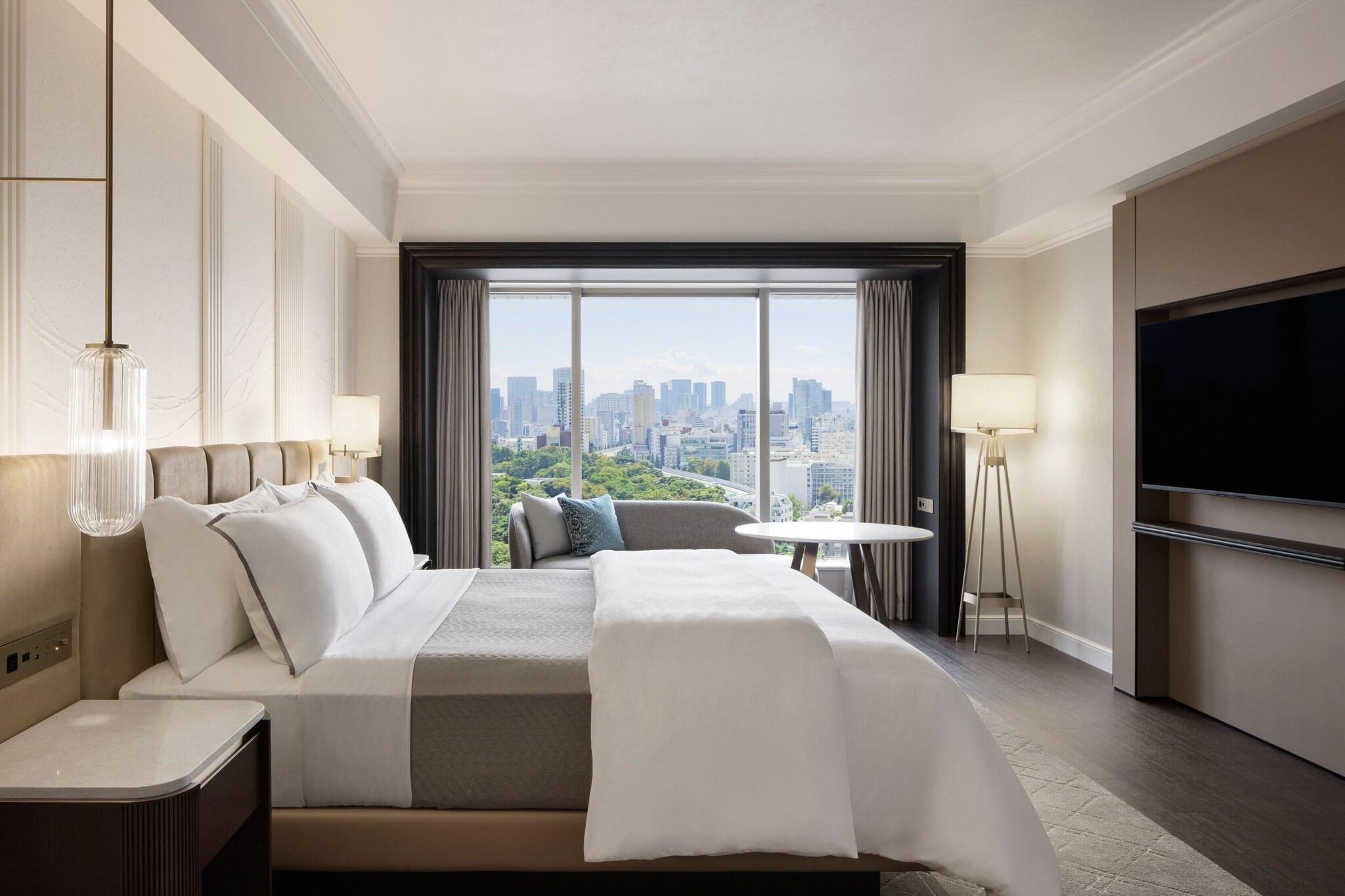 Suite Deluxe King Bed