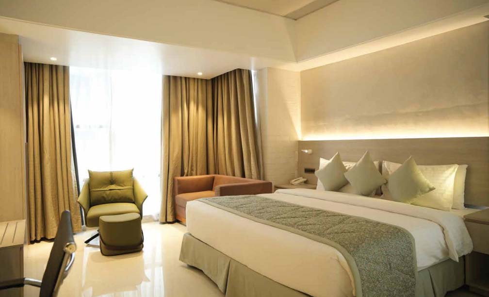 Double Single Executive