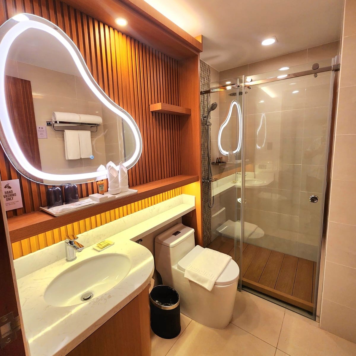 Twin Deluxe with Balcony