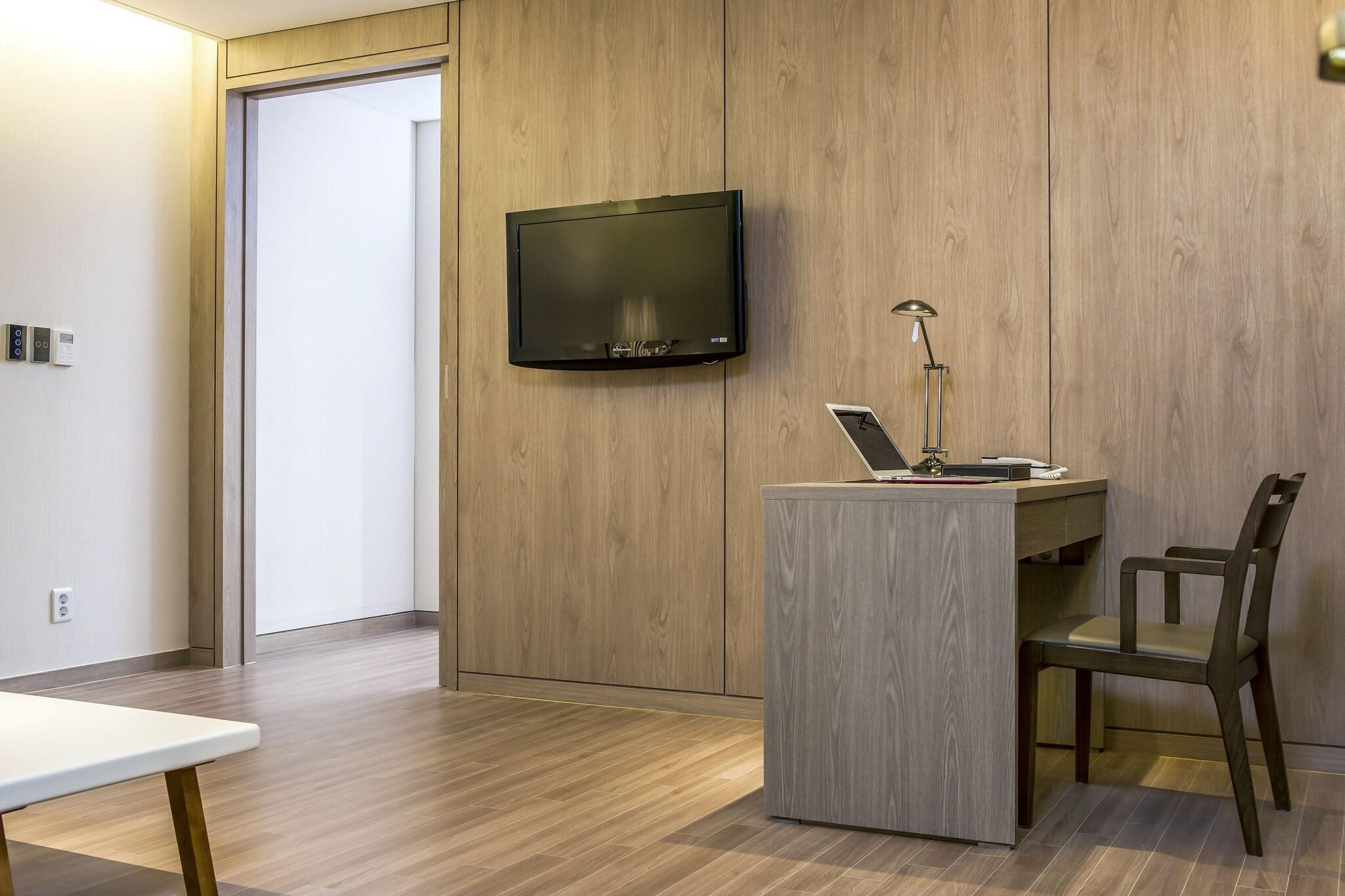 Suite Two Double Beds