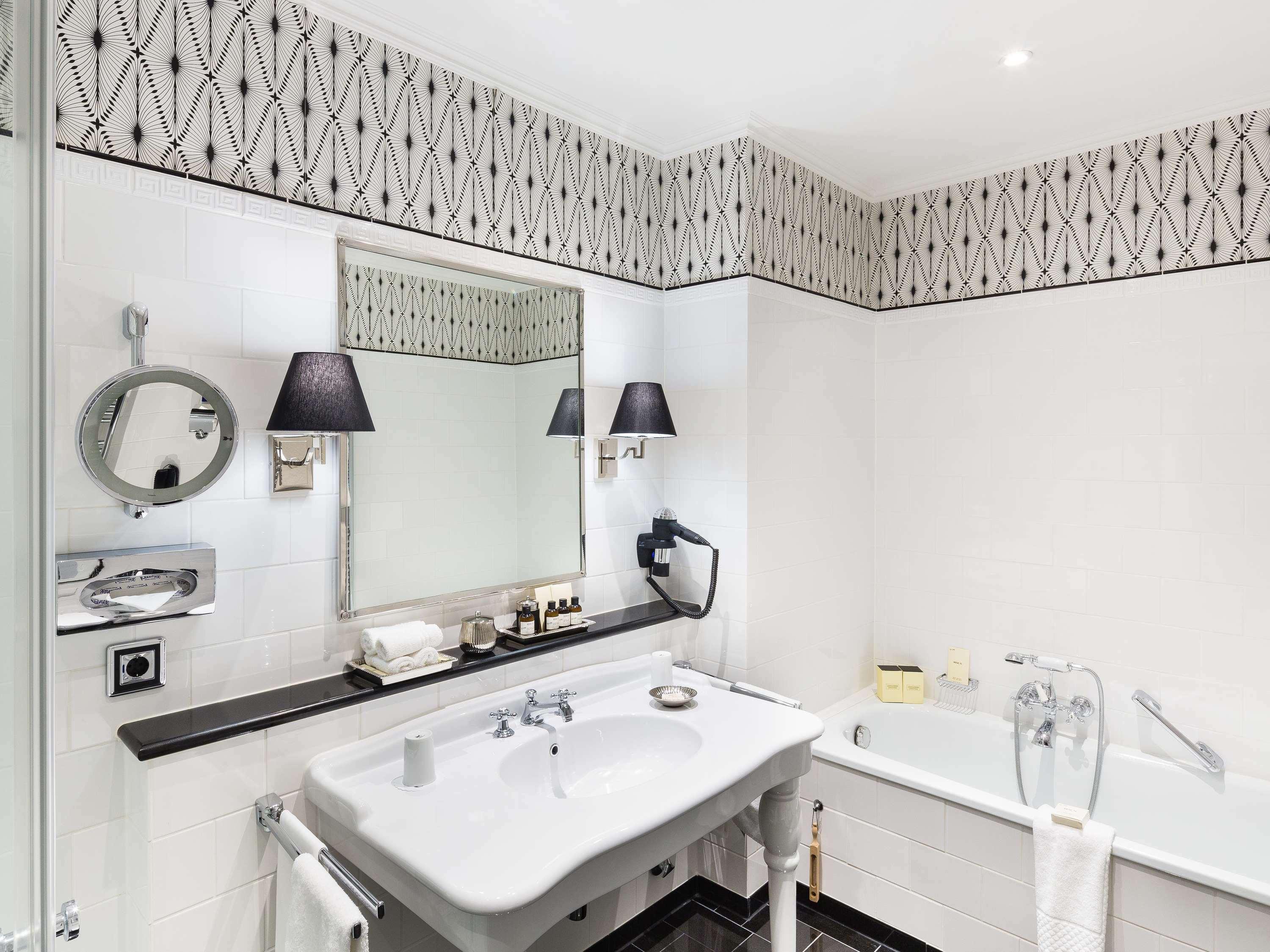 Double Deluxe Lake View