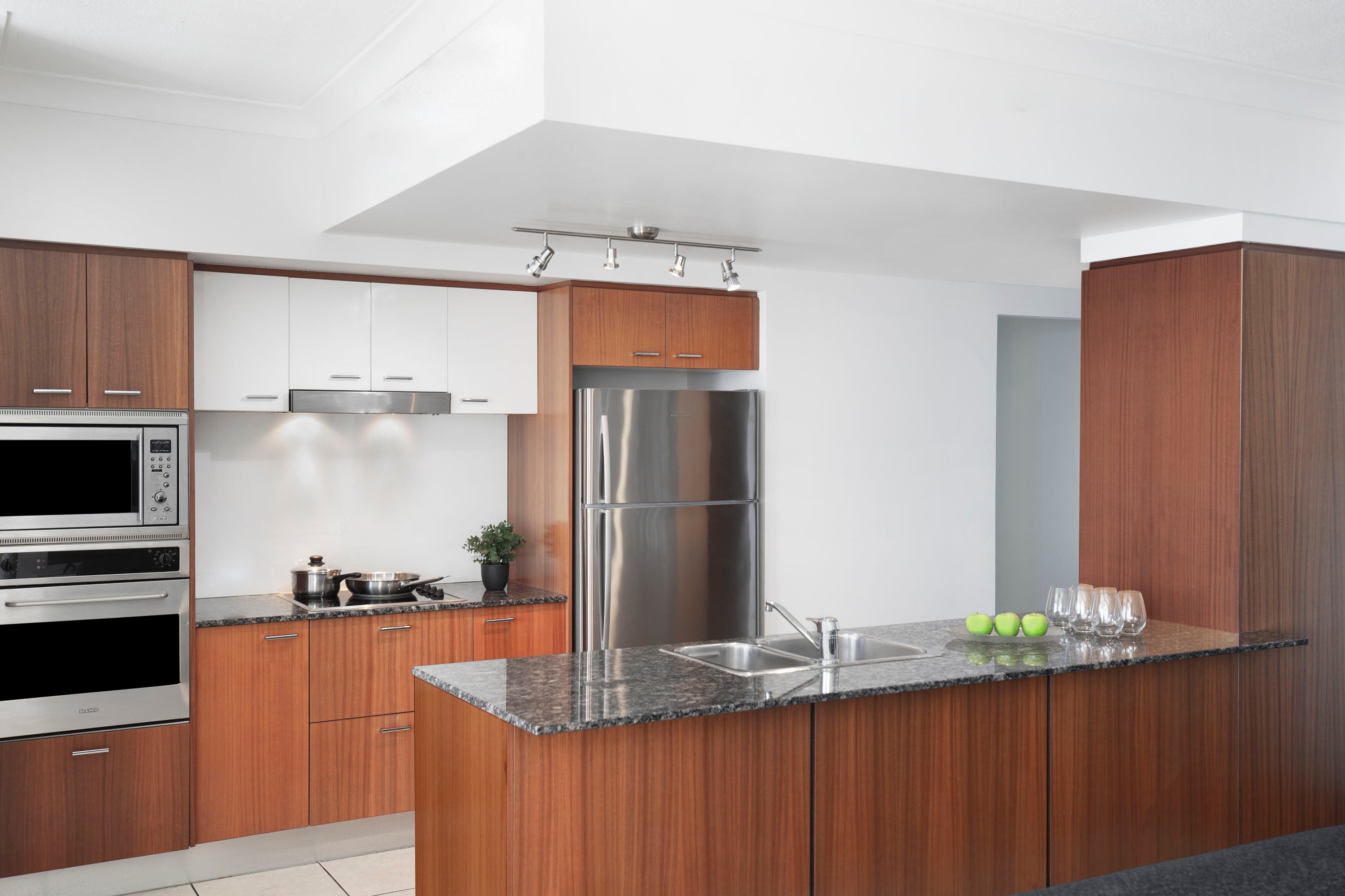 Apartment Three Bedrooms Two Bathrooms