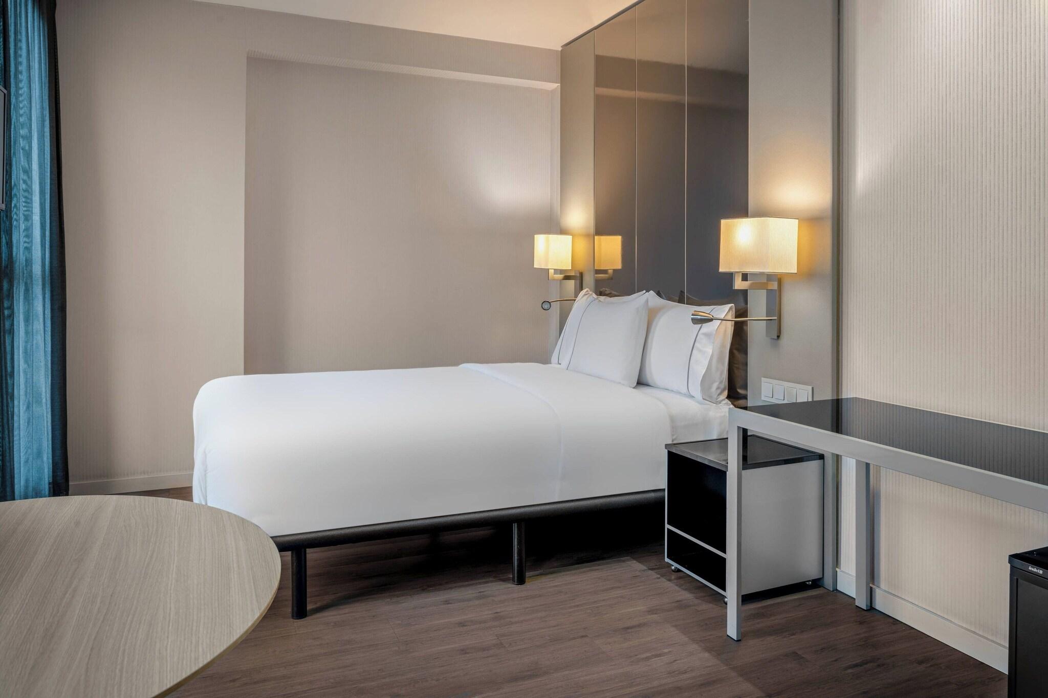 Double Queen Size Bed