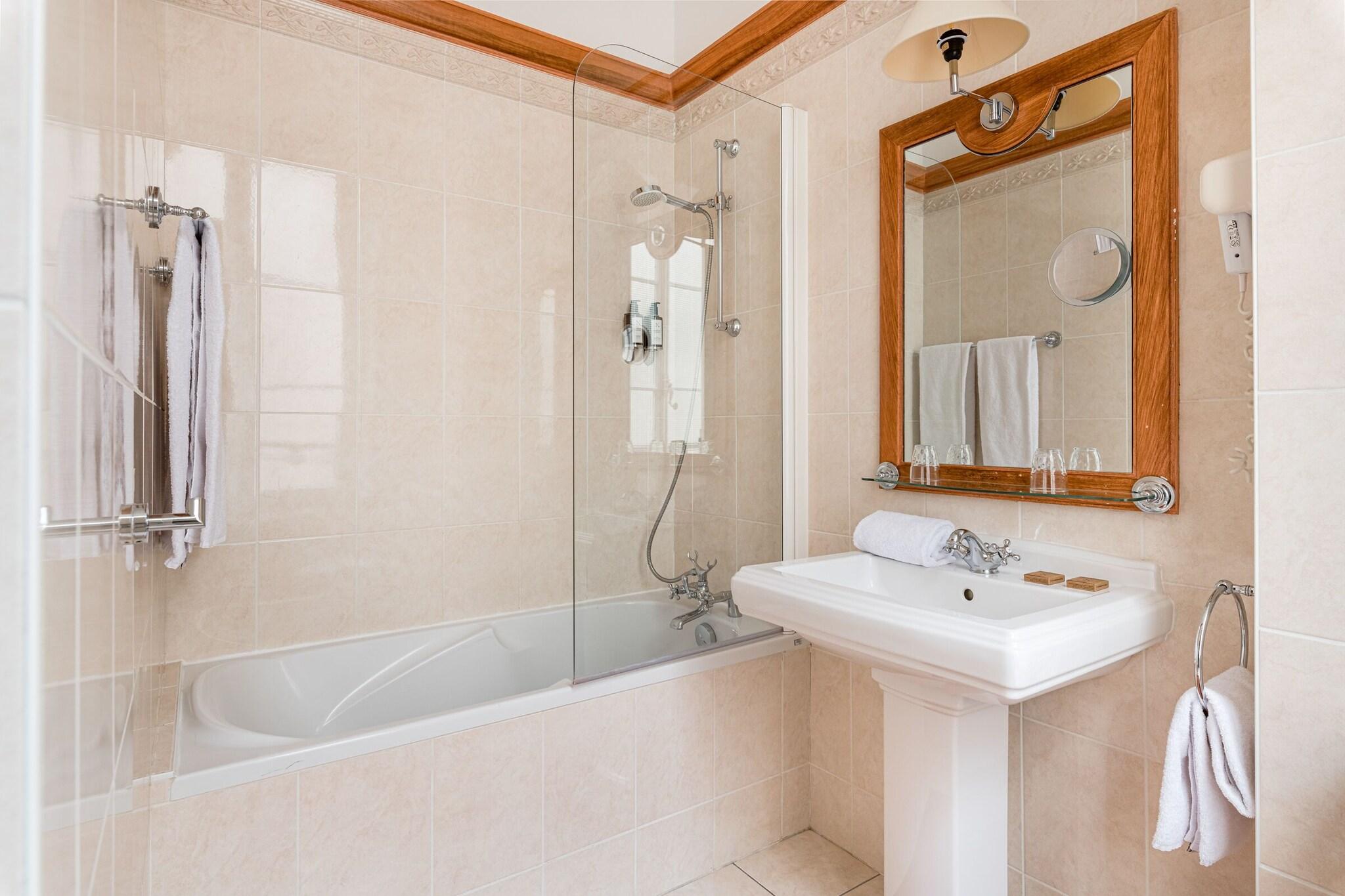 Double or Twin Superior