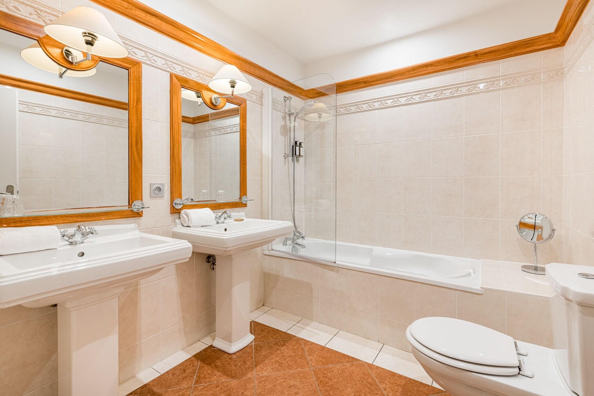 Double Premium Queen Bed