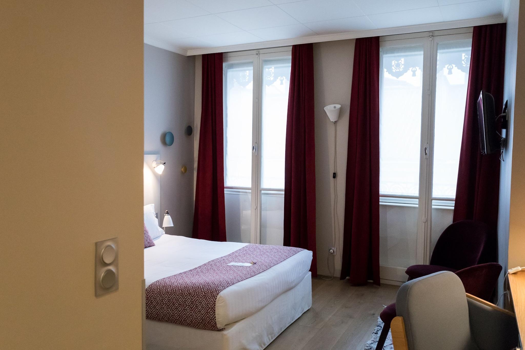 Double Premium Queen Bed