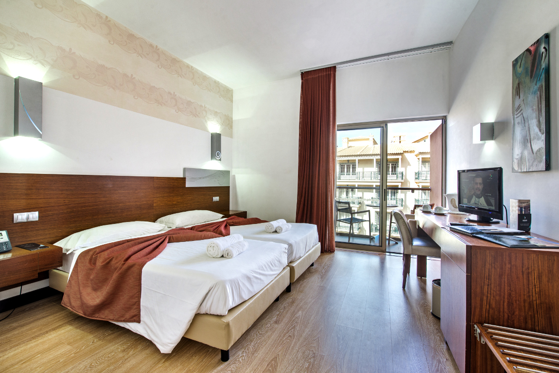 Double or Twin Standard