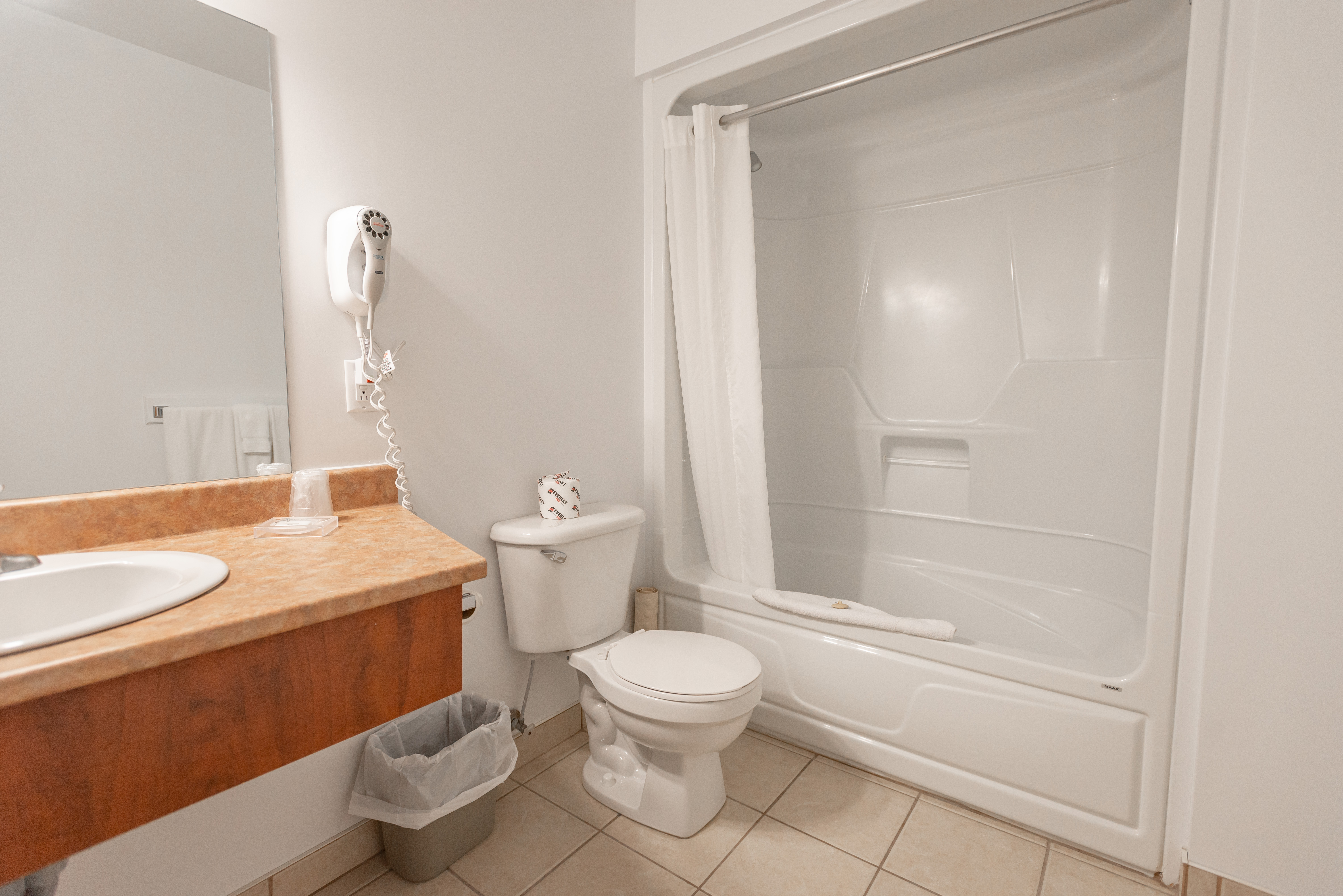 Studio Queen Size Bed