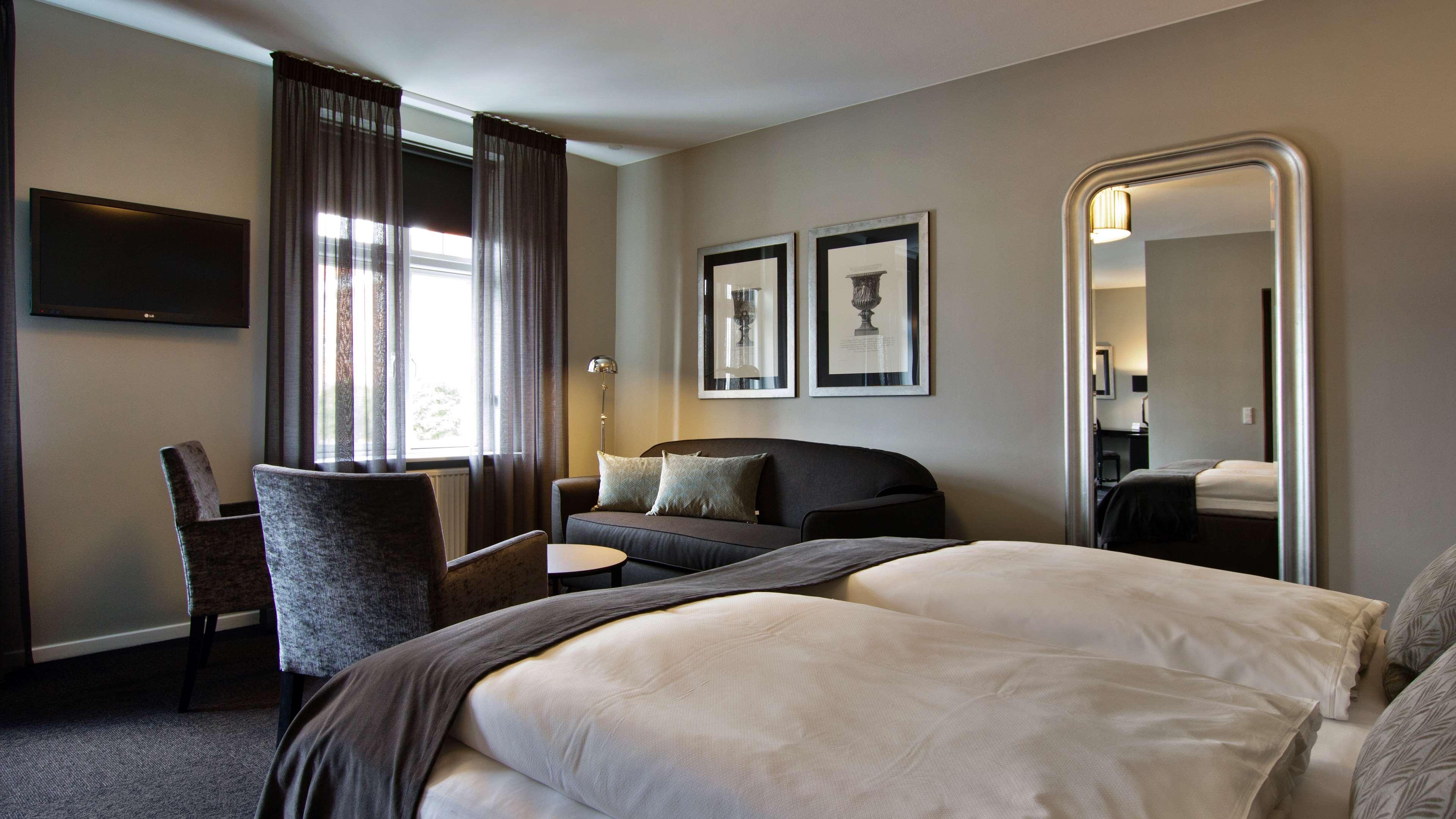 Junior Suite King Bed Non Smoking